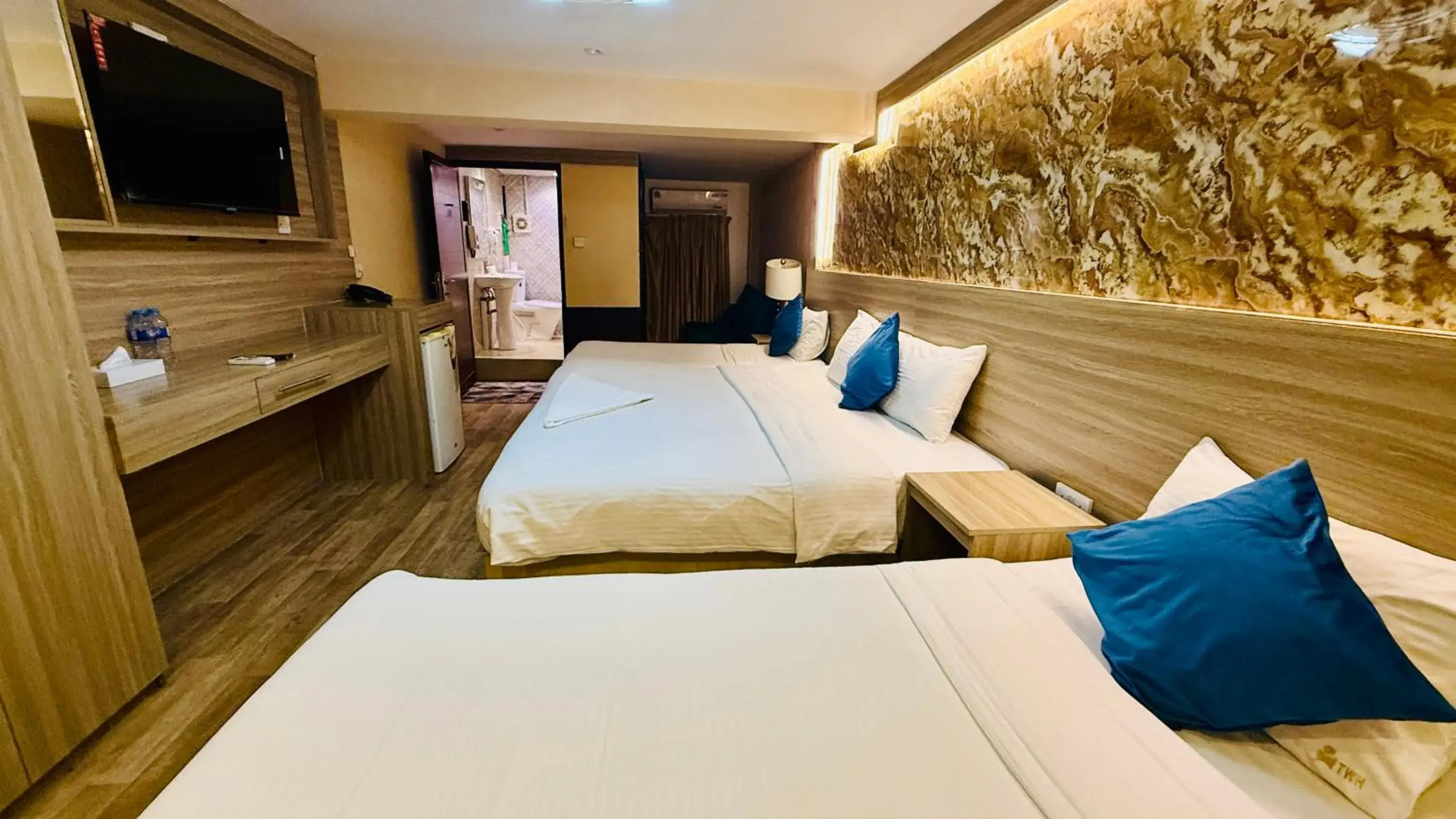 Bed in Trans World Hotel Bed in Trans World Hotel