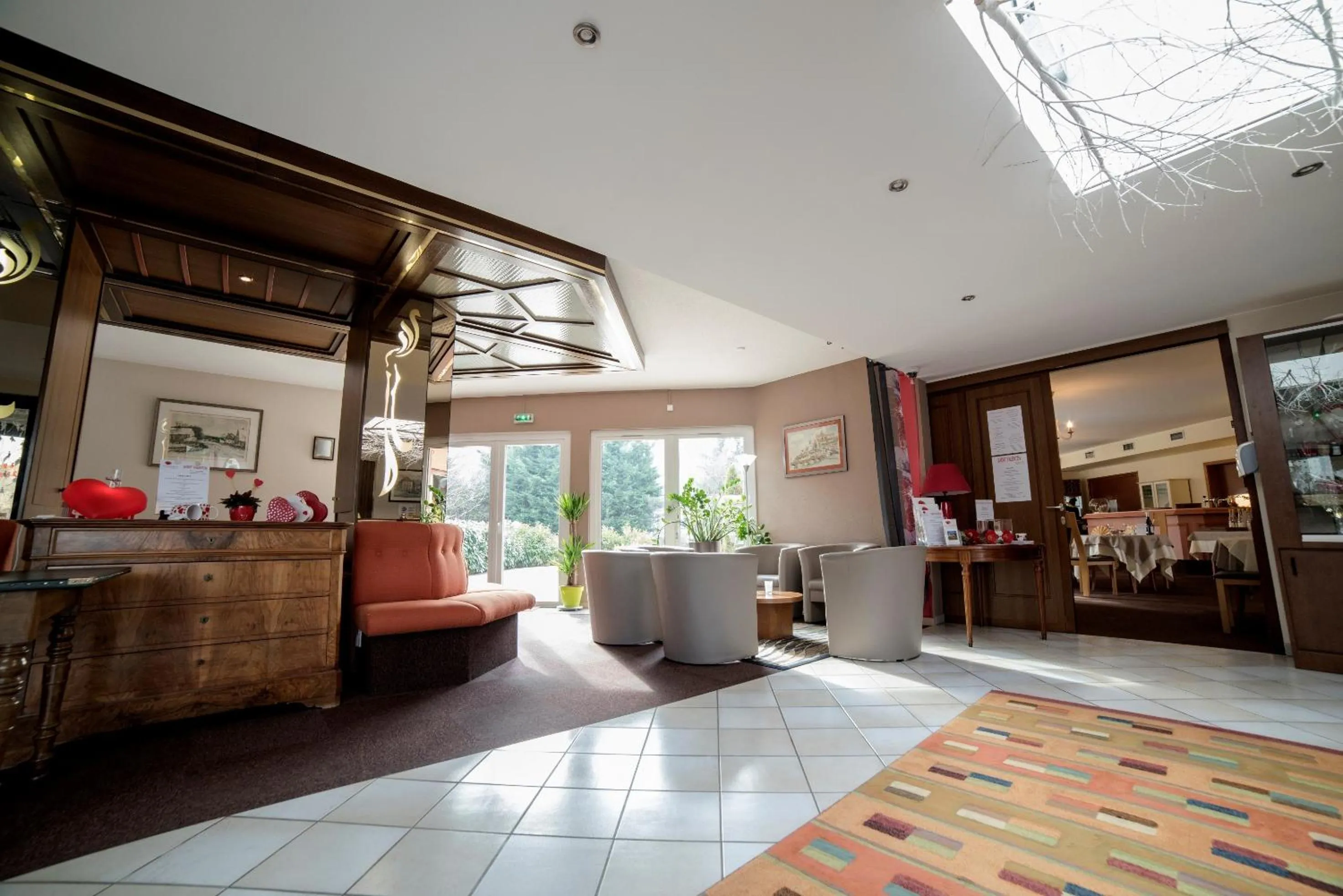 Lobby or reception in Hotel Restaurant Le Coquelicot