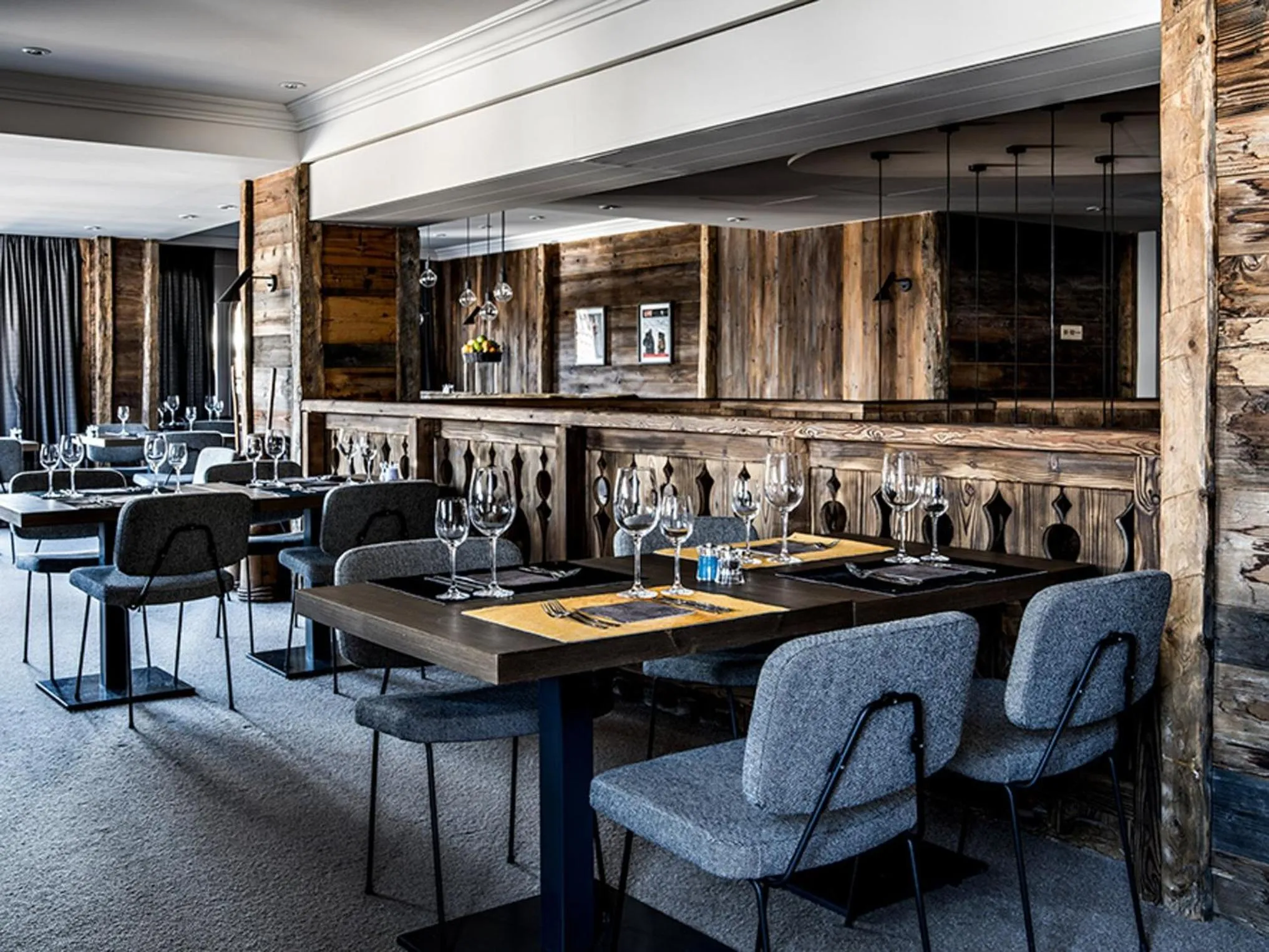 Restaurant/places to eat in Les Trois Vallées, a Beaumier hotel
