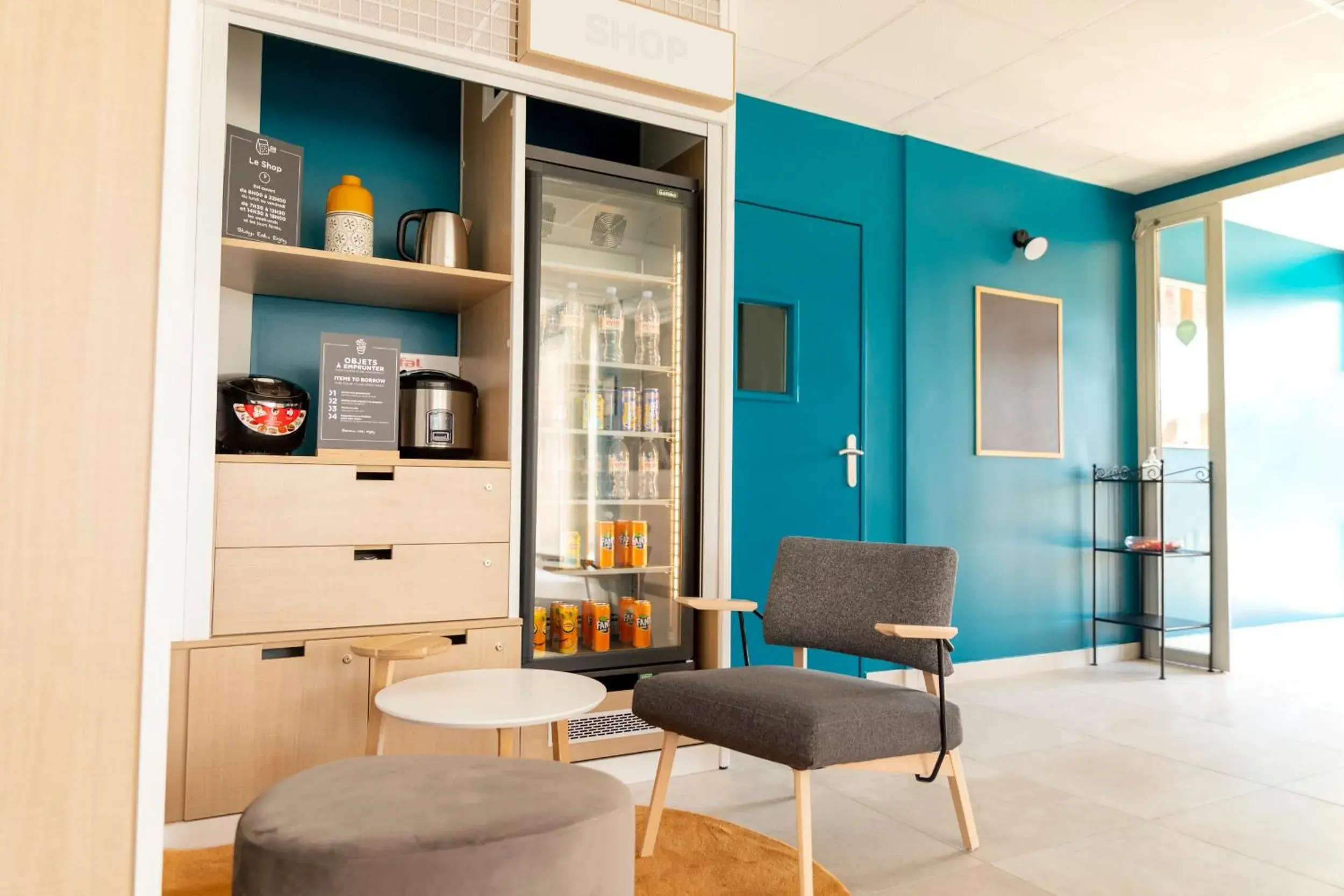 Property building in Appart'hotel Vacancéole Paris Quai de Marne Property building in Appart'hotel Vacancéole Paris Quai de Marne