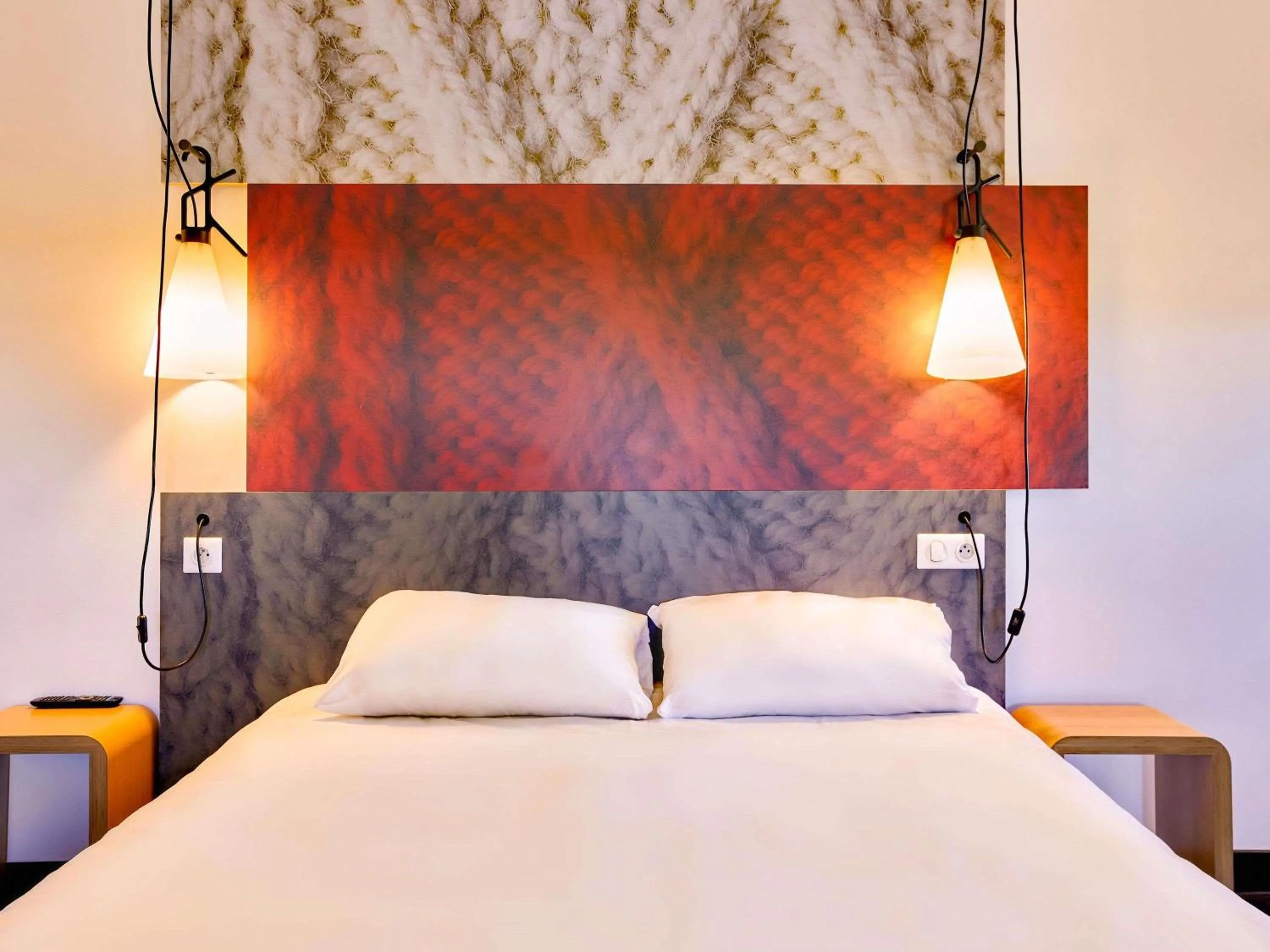 Bedroom, Bed in ibis La Roche Sur Yon Vendespace