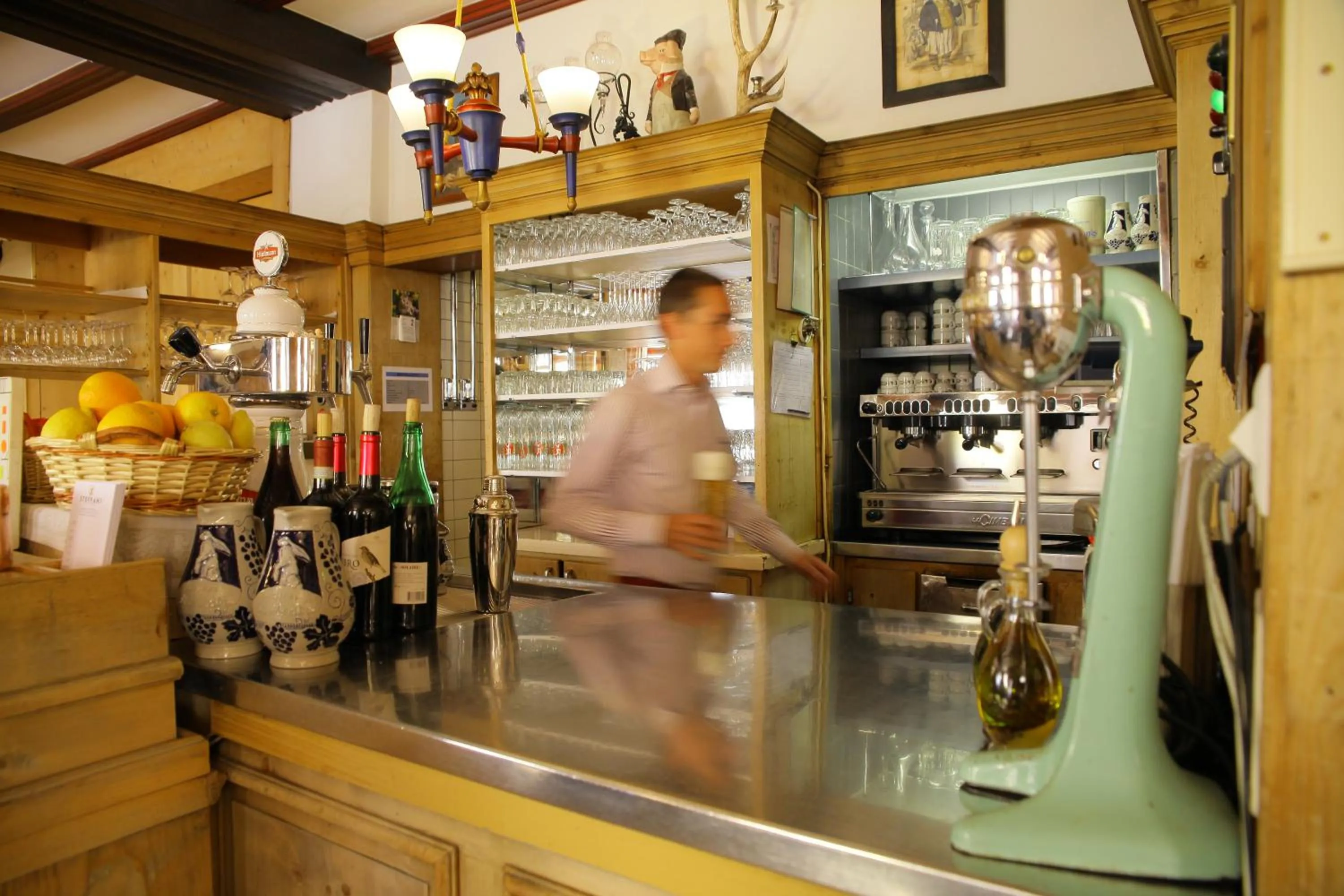 Restaurant/places to eat in Hotel Steffani