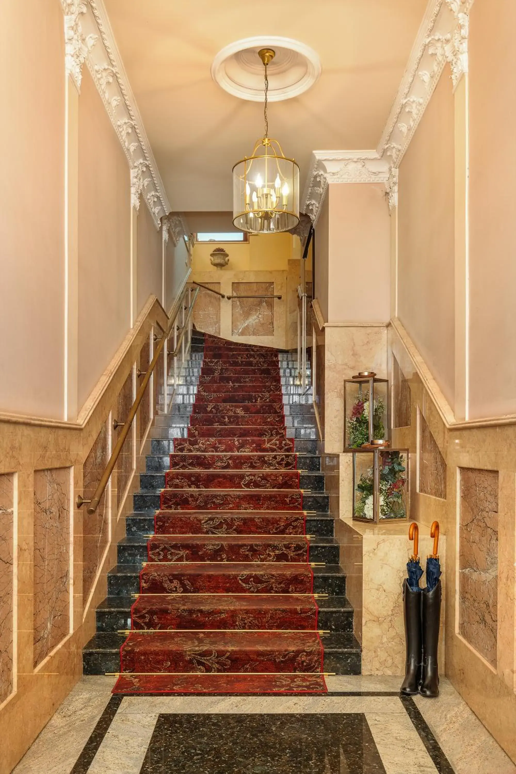 Facade/entrance in Hotel Bella Casa Facade/entrance in Hotel Bella Casa