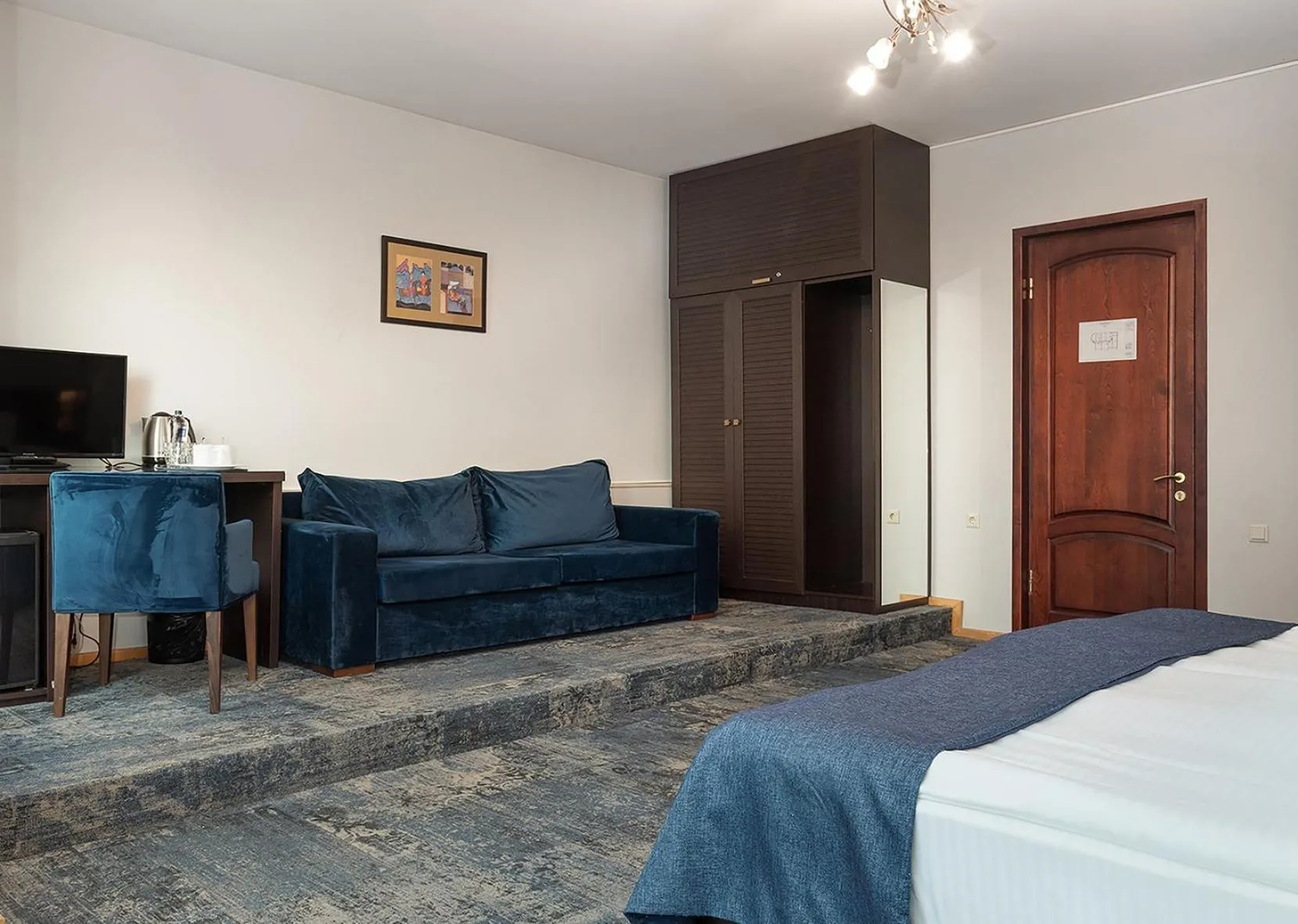 TV and multimedia, Bed in Hotel Bella Casa