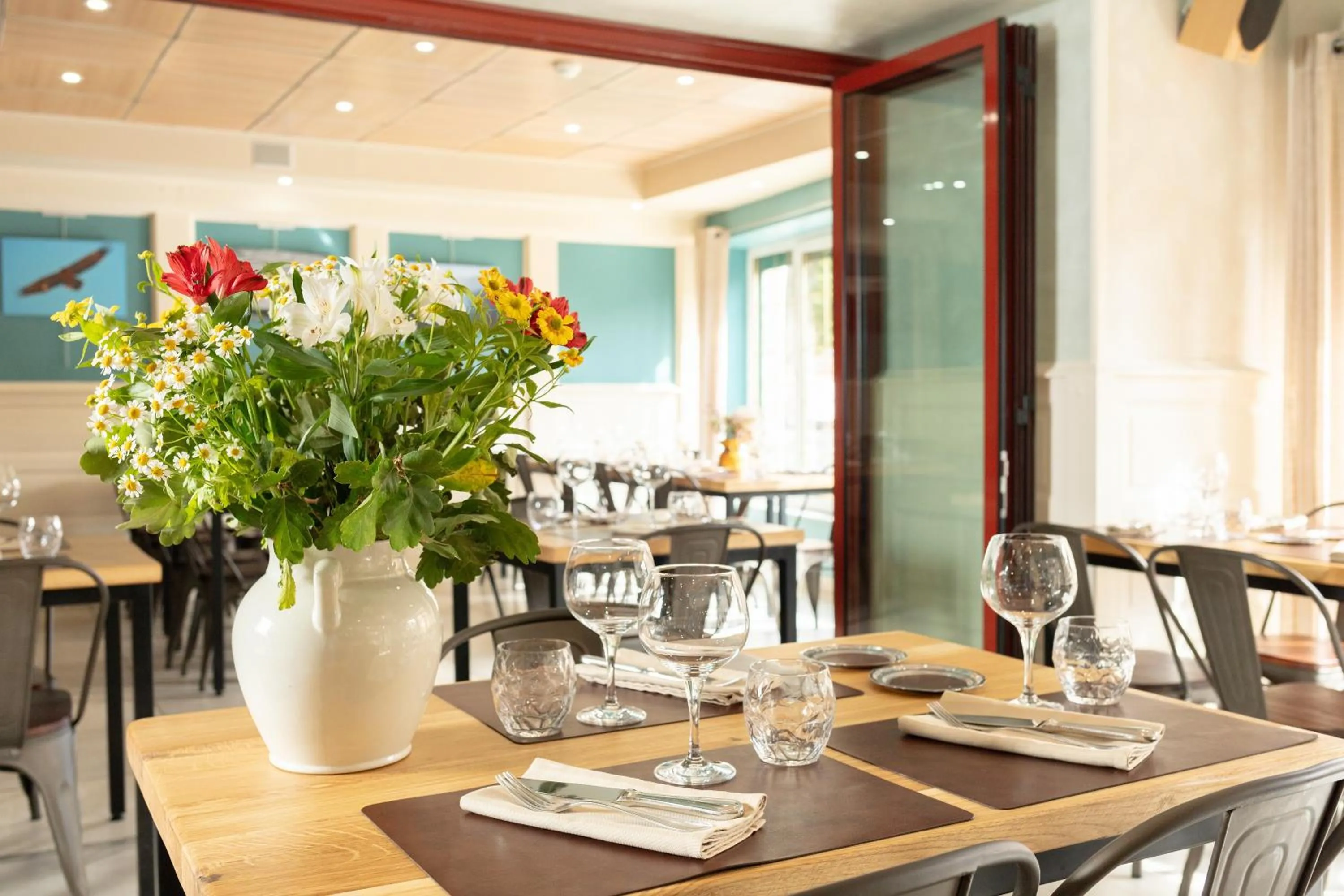 Restaurant/places to eat in Logis Hotel Restaurant Family & Spa