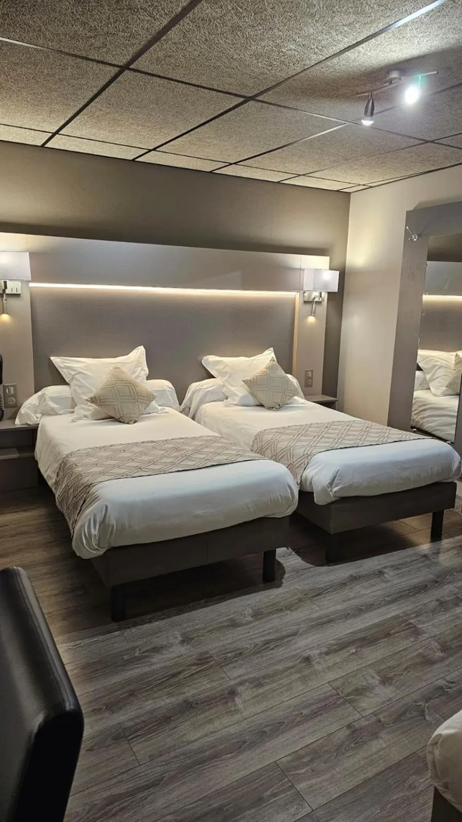 Bedroom, Bed in Logis Hotel Restaurant Family & Spa