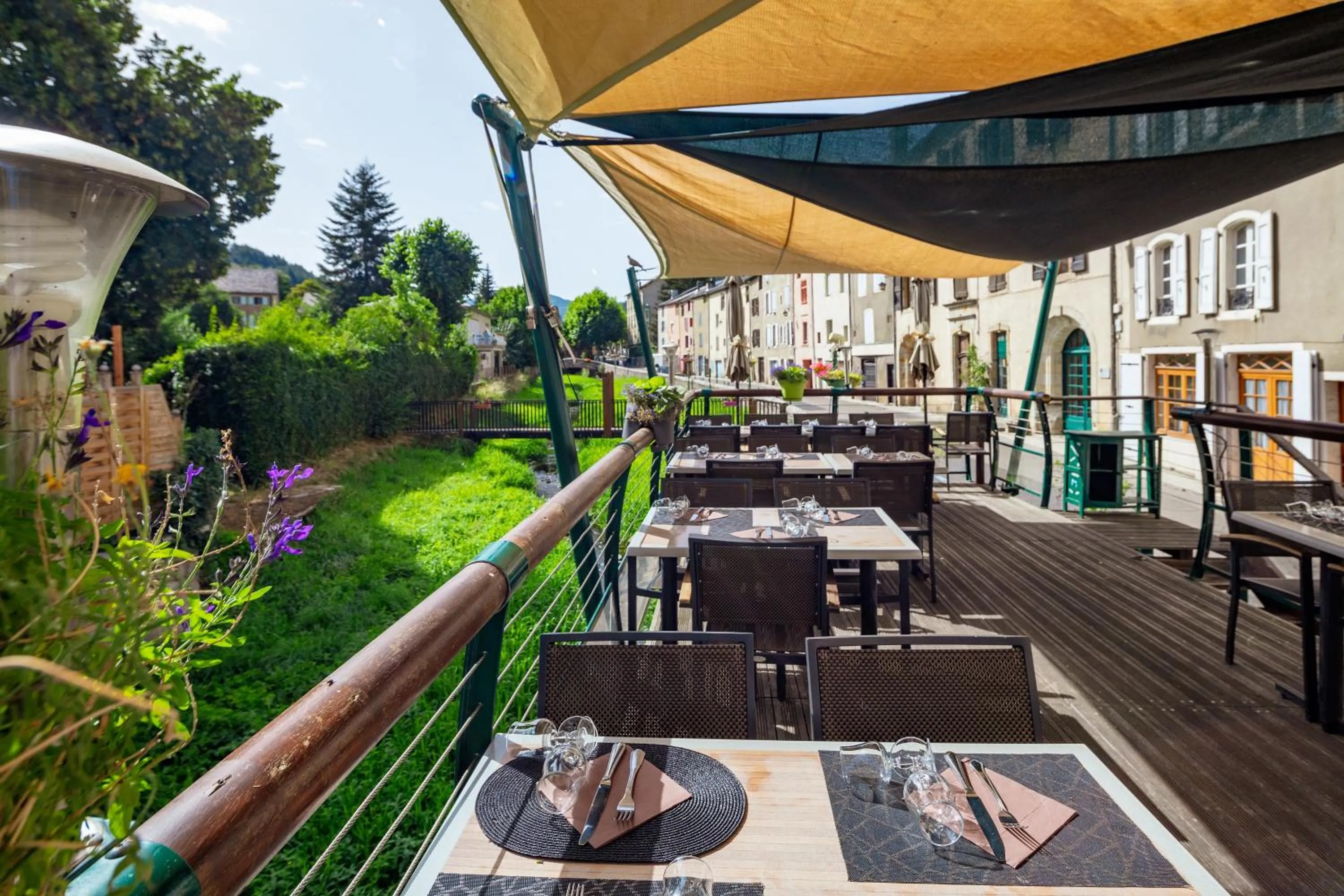 Patio in Logis Hotel Restaurant Family & Spa