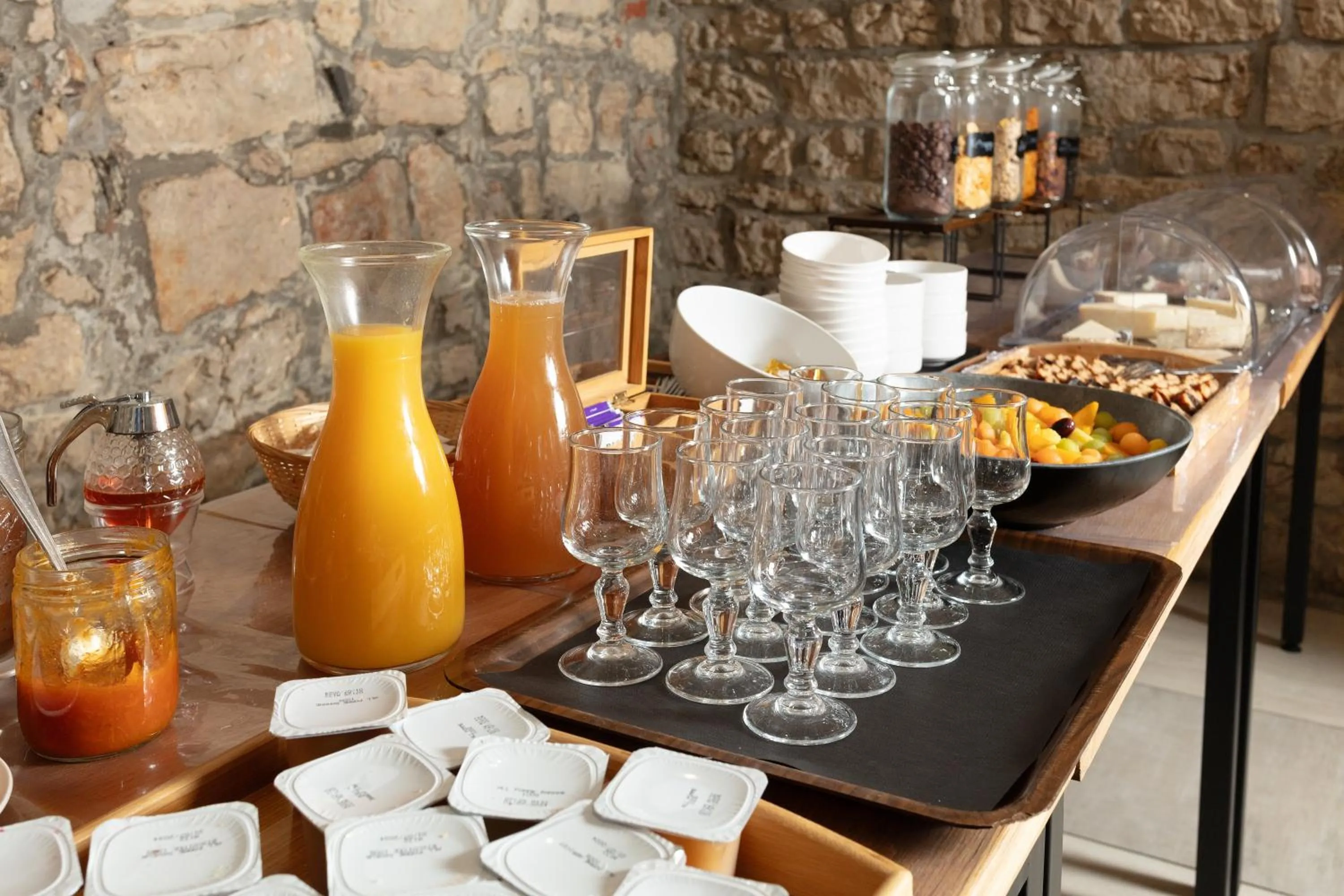Buffet breakfast in Logis Hotel Restaurant Family & Spa
