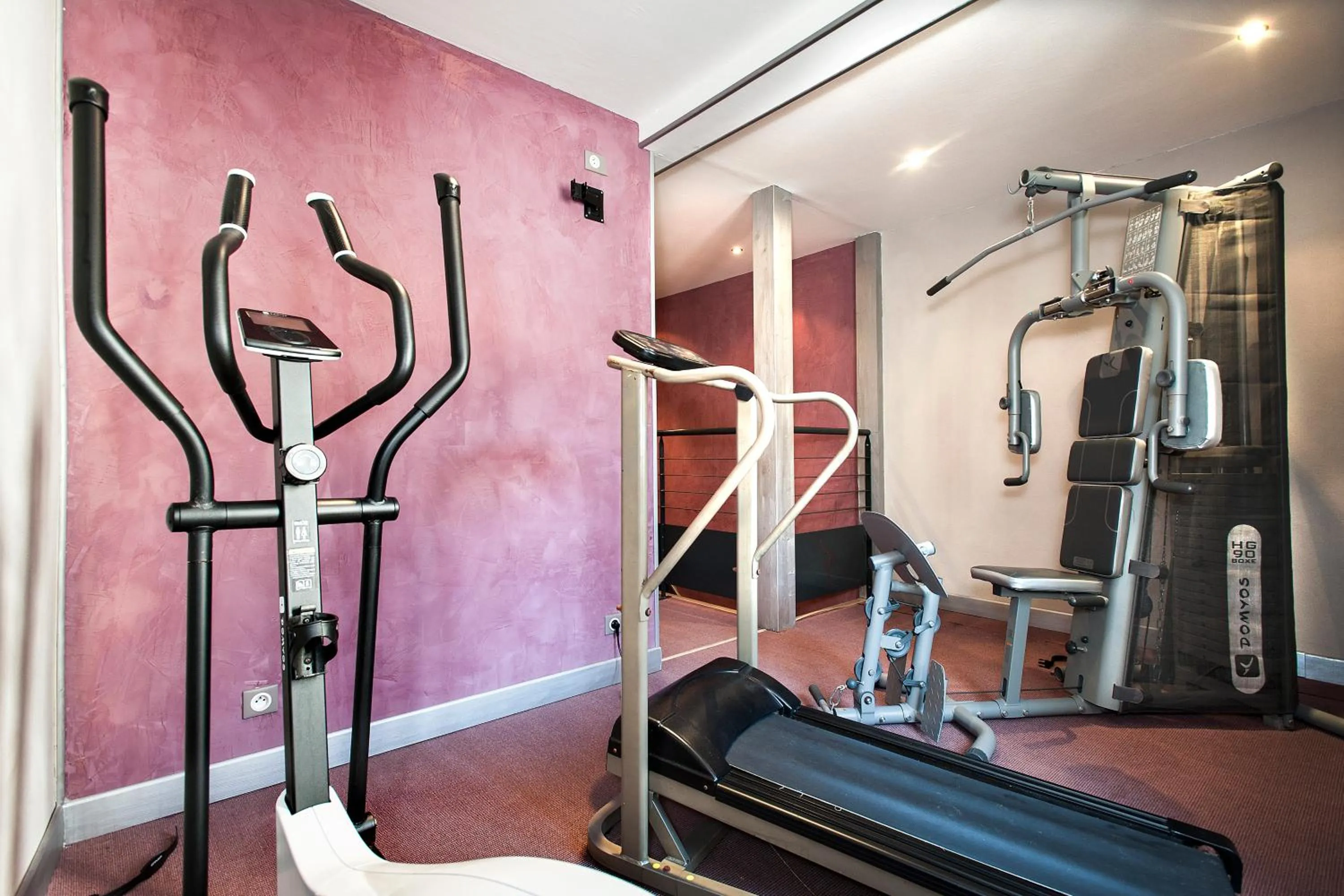 Fitness centre/facilities in Logis Hotel Restaurant Family & Spa