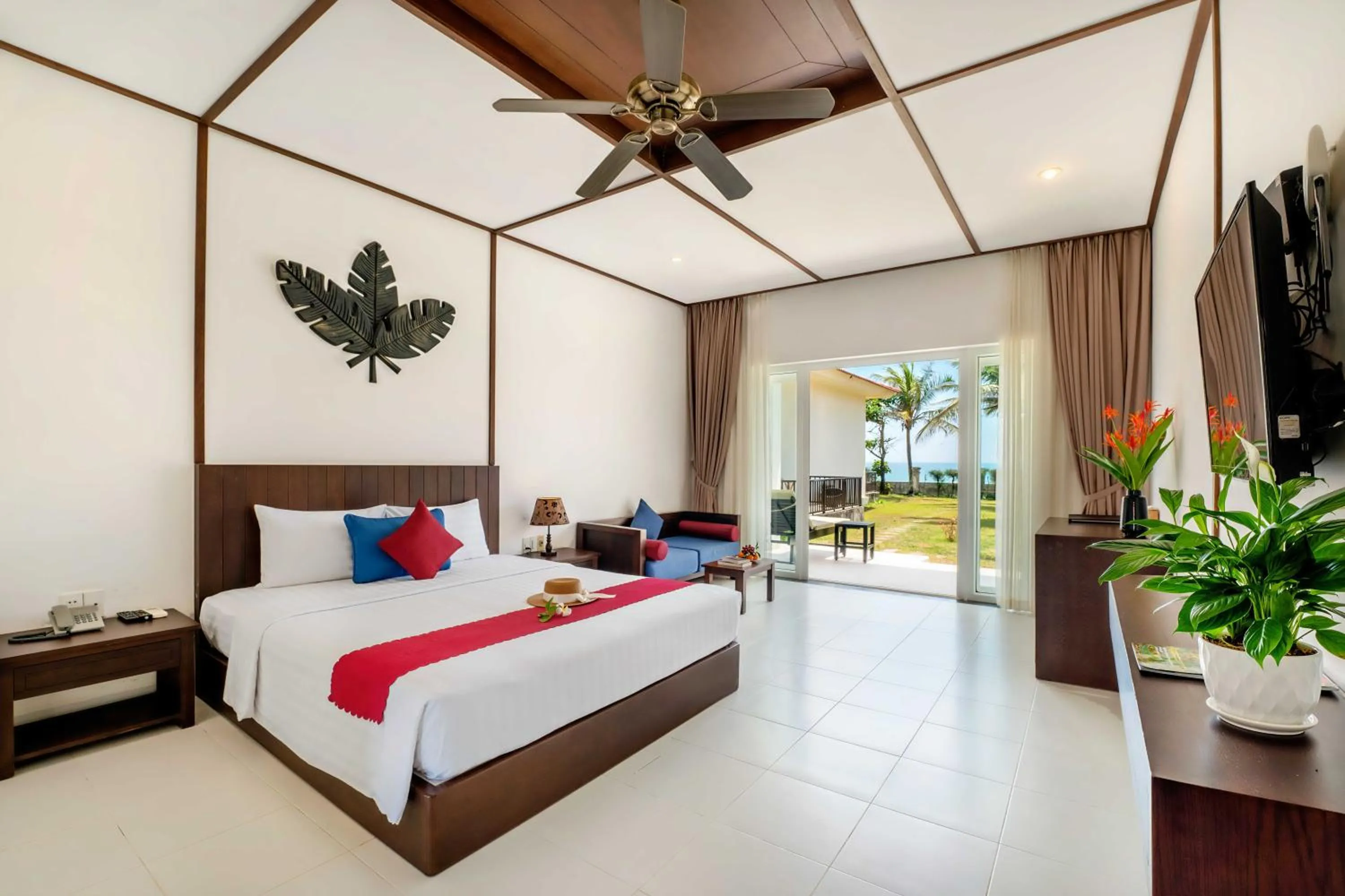 Bed in Tam Thanh Beach Resort & Spa