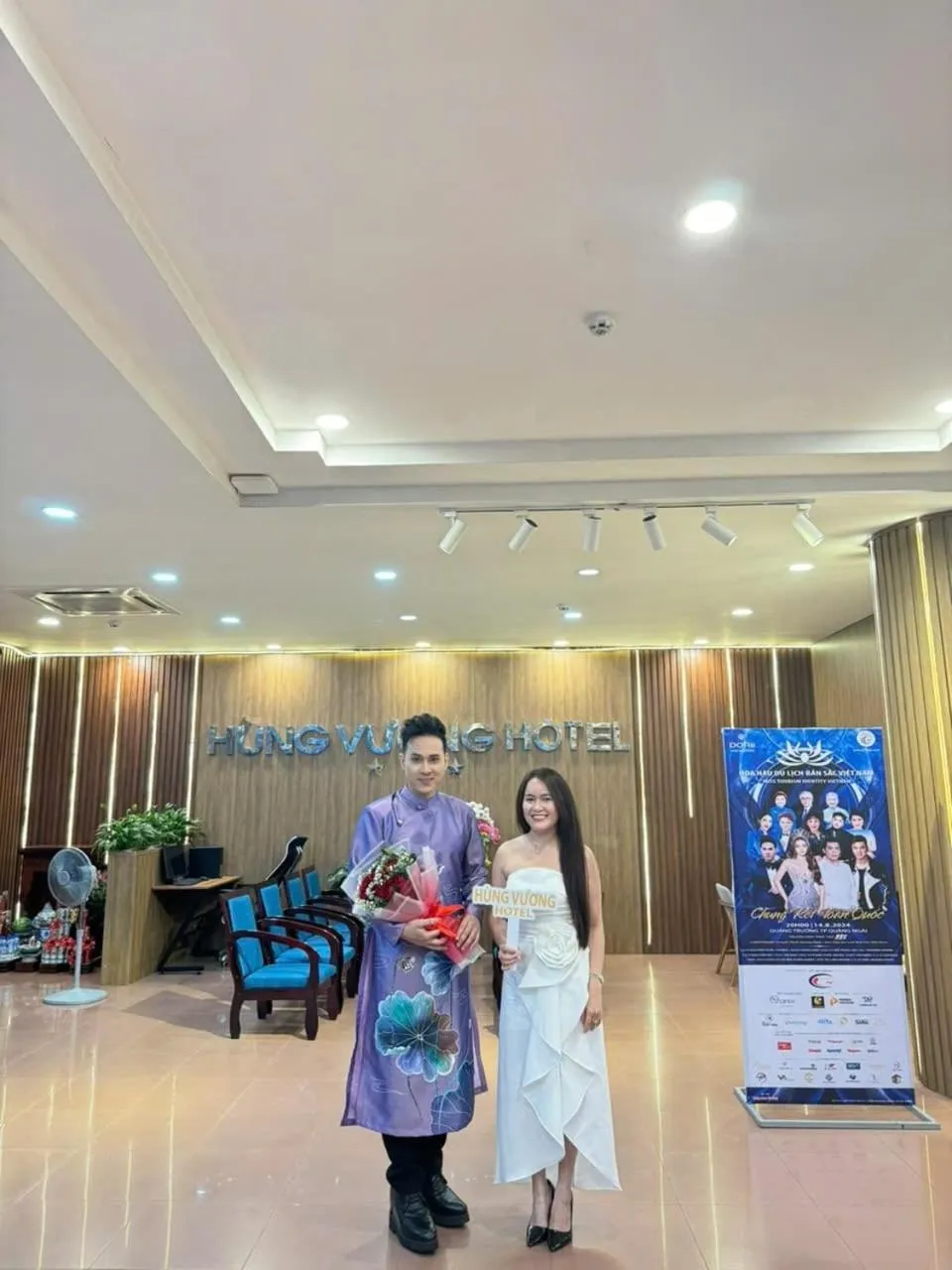 Guests in Khách Sạn Hùng Vương Quảng Ngãi