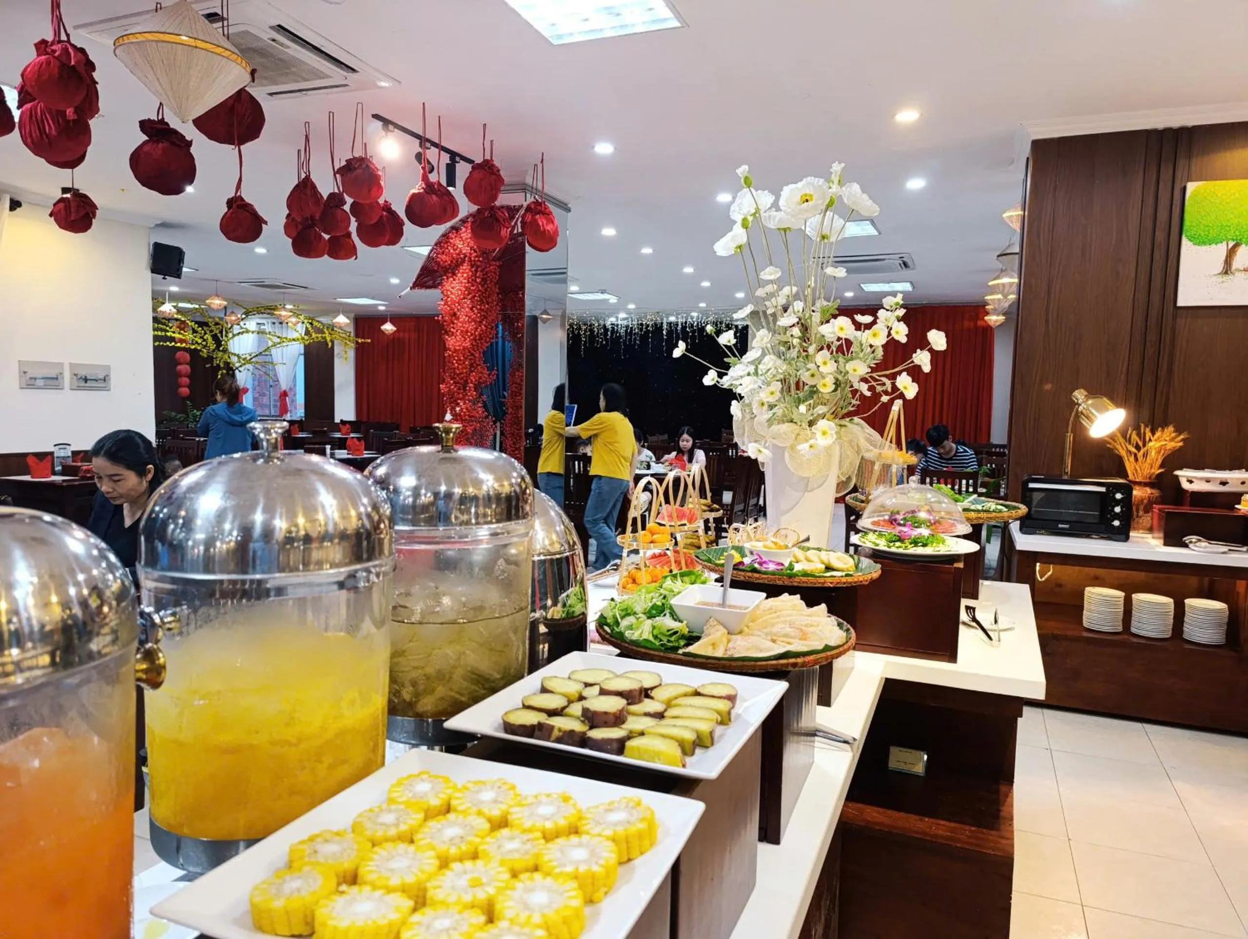 Breakfast in Khách Sạn Hùng Vương Quảng Ngãi