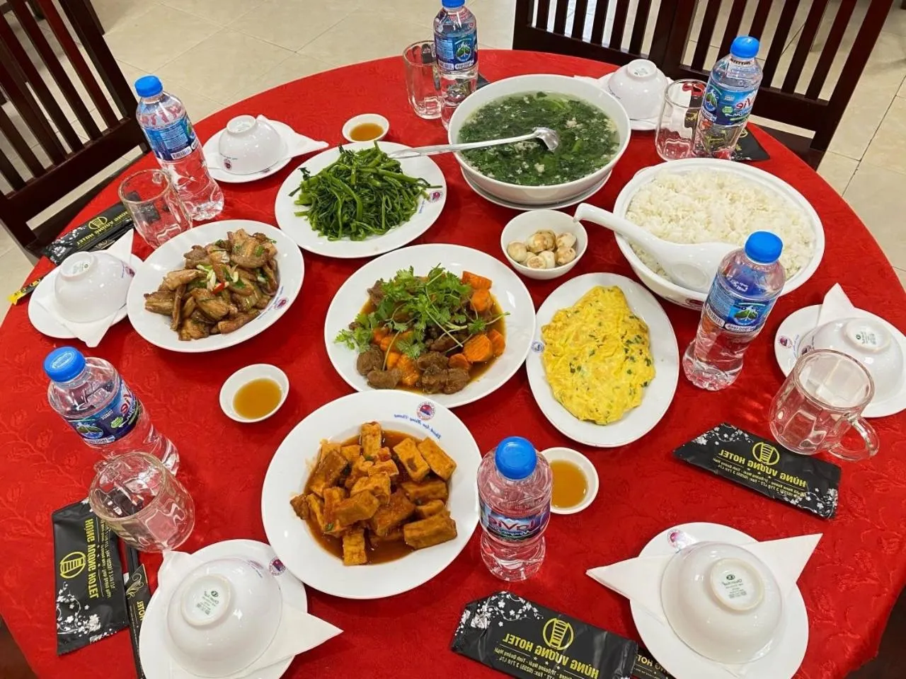 Restaurant/places to eat in Khách Sạn Hùng Vương Quảng Ngãi