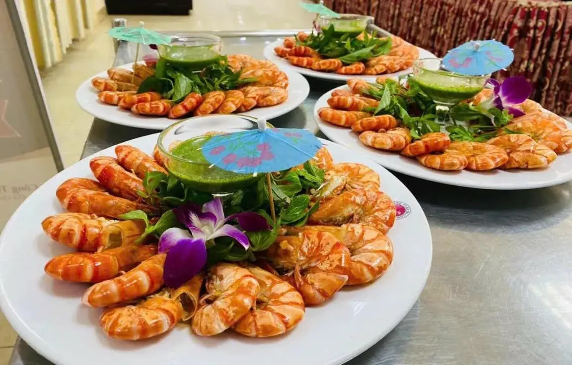 Restaurant/places to eat in Khách Sạn Hùng Vương Quảng Ngãi Restaurant/places to eat in Khách Sạn Hùng Vương Quảng Ngãi