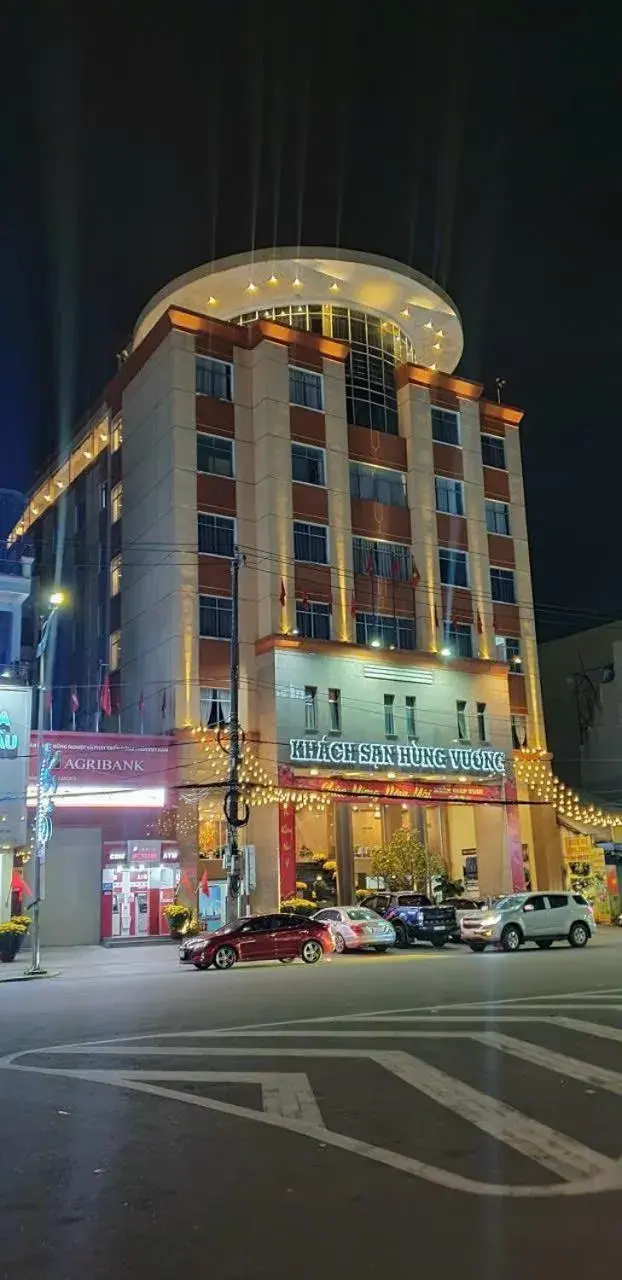 Property building in Khách Sạn Hùng Vương Quảng Ngãi Property building in Khách Sạn Hùng Vương Quảng Ngãi
