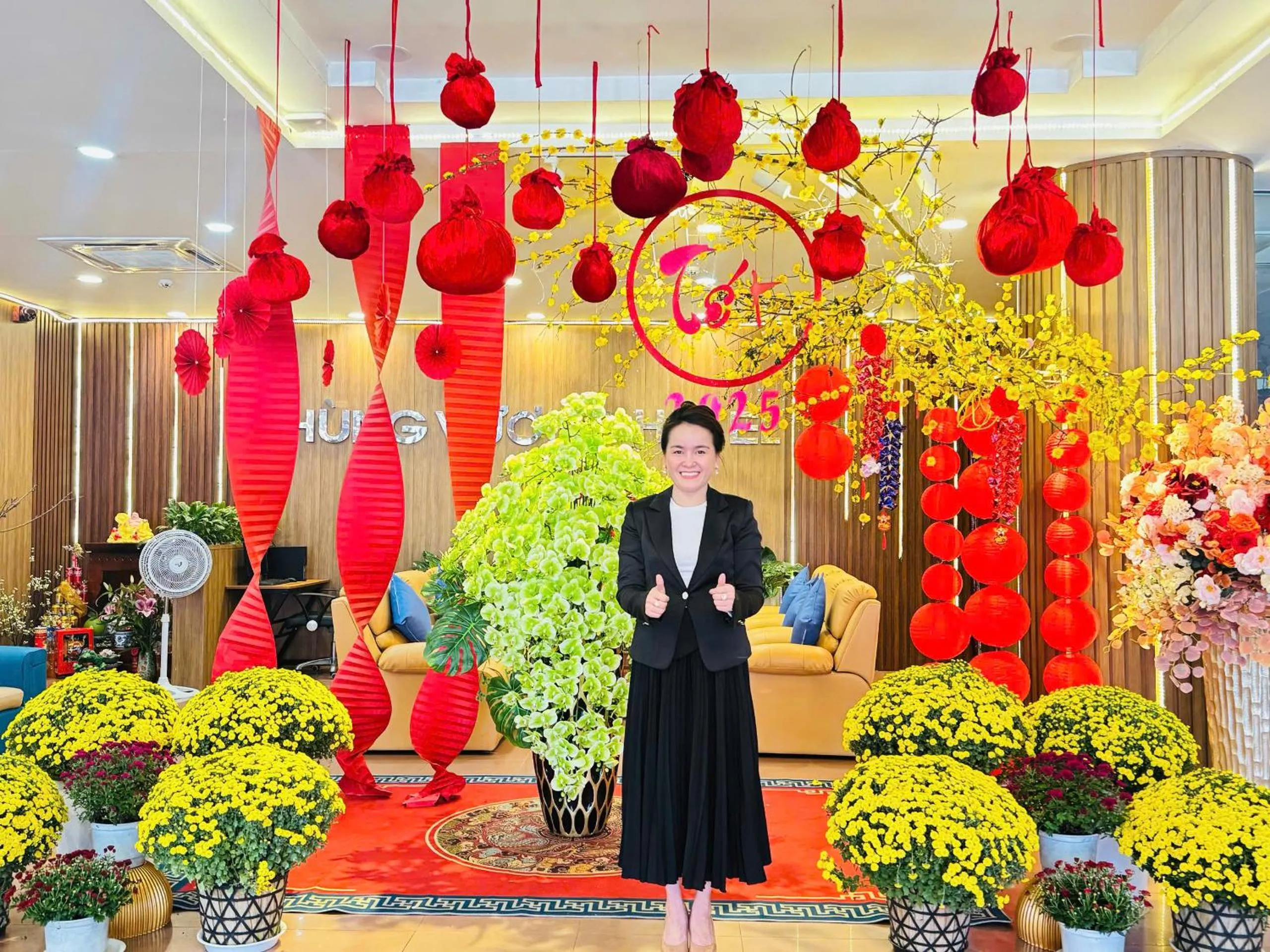 People in Khách Sạn Hùng Vương Quảng Ngãi