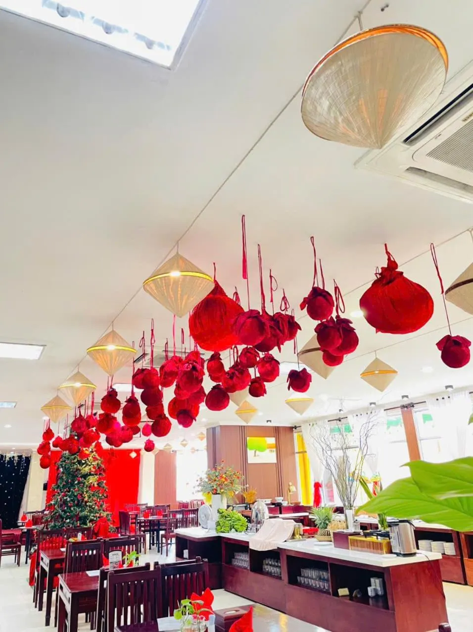 Restaurant/places to eat in Khách Sạn Hùng Vương Quảng Ngãi