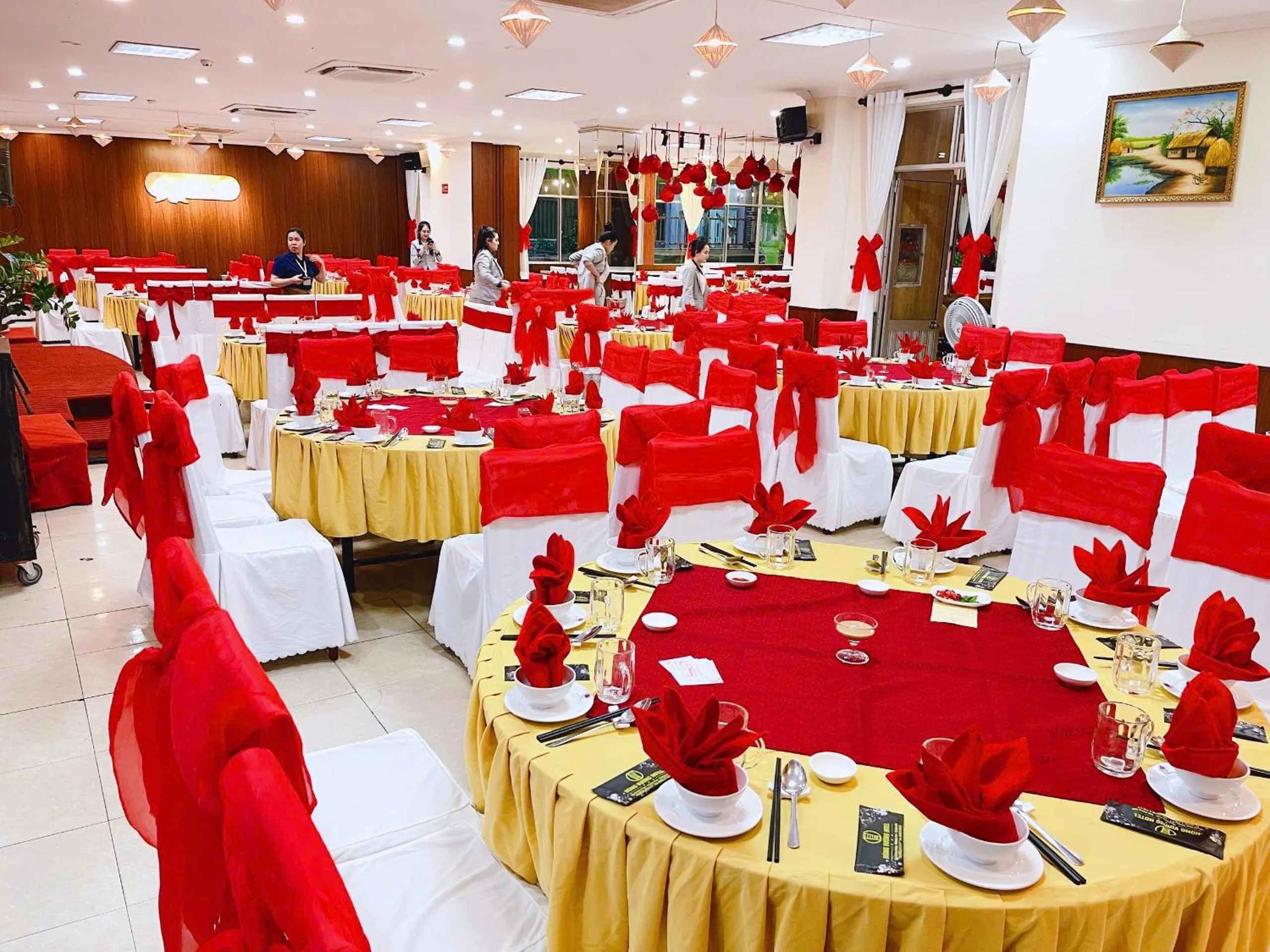 Restaurant/places to eat in Khách Sạn Hùng Vương Quảng Ngãi