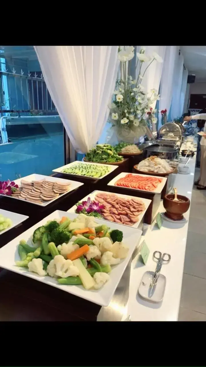 Breakfast in Khách Sạn Hùng Vương Quảng Ngãi Breakfast in Khách Sạn Hùng Vương Quảng Ngãi