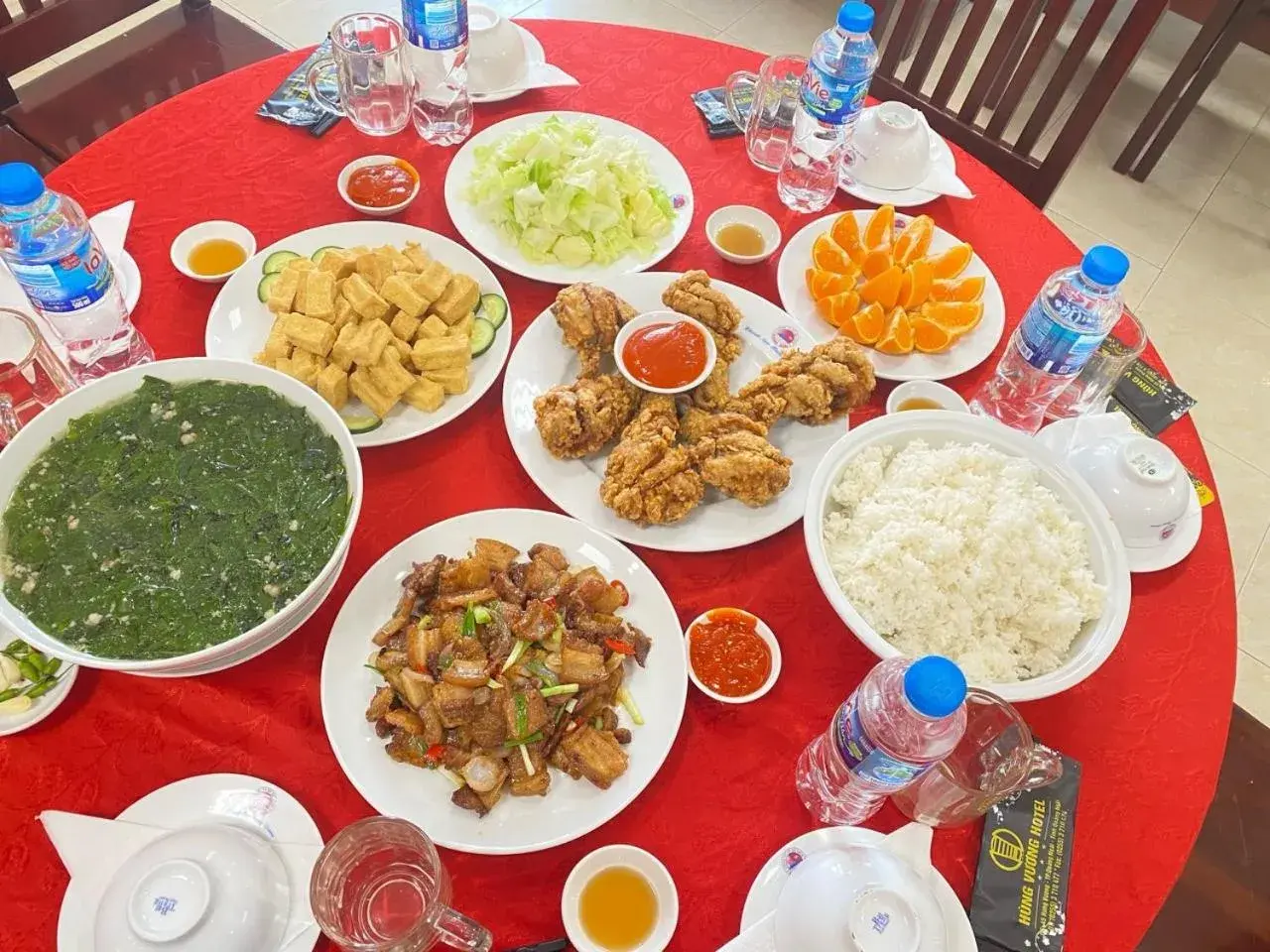 Restaurant/places to eat in Khách Sạn Hùng Vương Quảng Ngãi Restaurant/places to eat in Khách Sạn Hùng Vương Quảng Ngãi