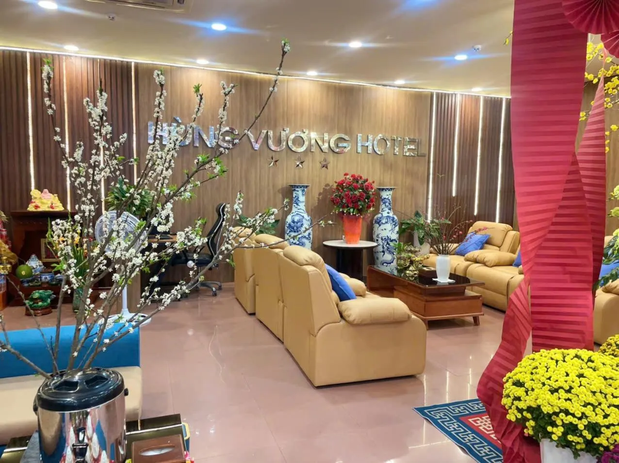 Lobby or reception in Khách Sạn Hùng Vương Quảng Ngãi