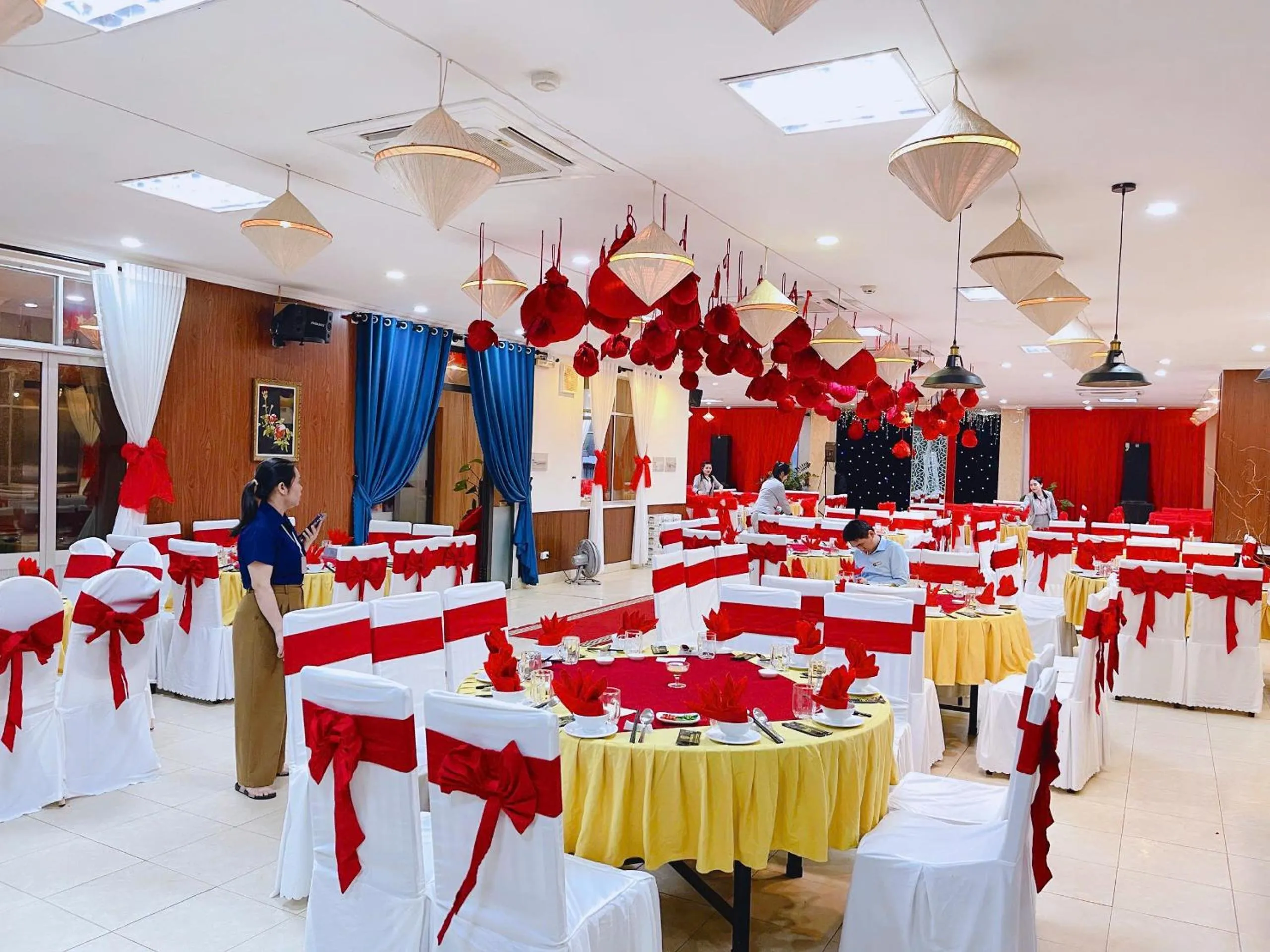 Restaurant/places to eat in Khách Sạn Hùng Vương Quảng Ngãi