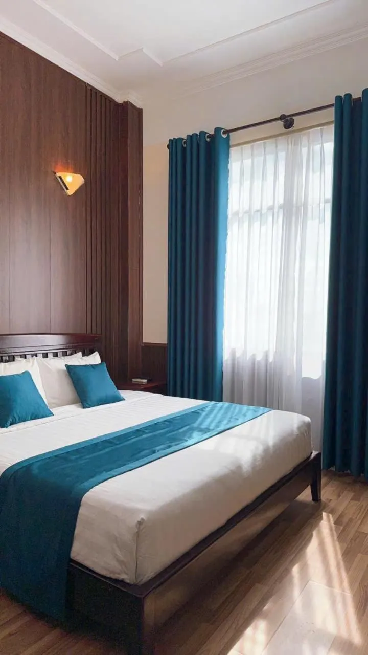 Bedroom, Bed in Khách Sạn Hùng Vương Quảng Ngãi