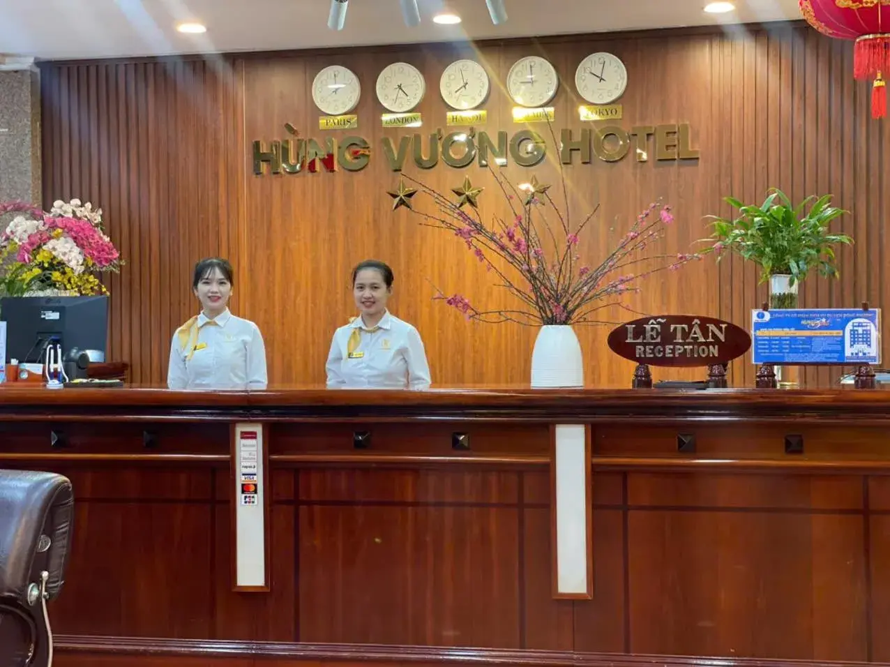 Lobby or reception in Khách Sạn Hùng Vương Quảng Ngãi Lobby or reception in Khách Sạn Hùng Vương Quảng Ngãi