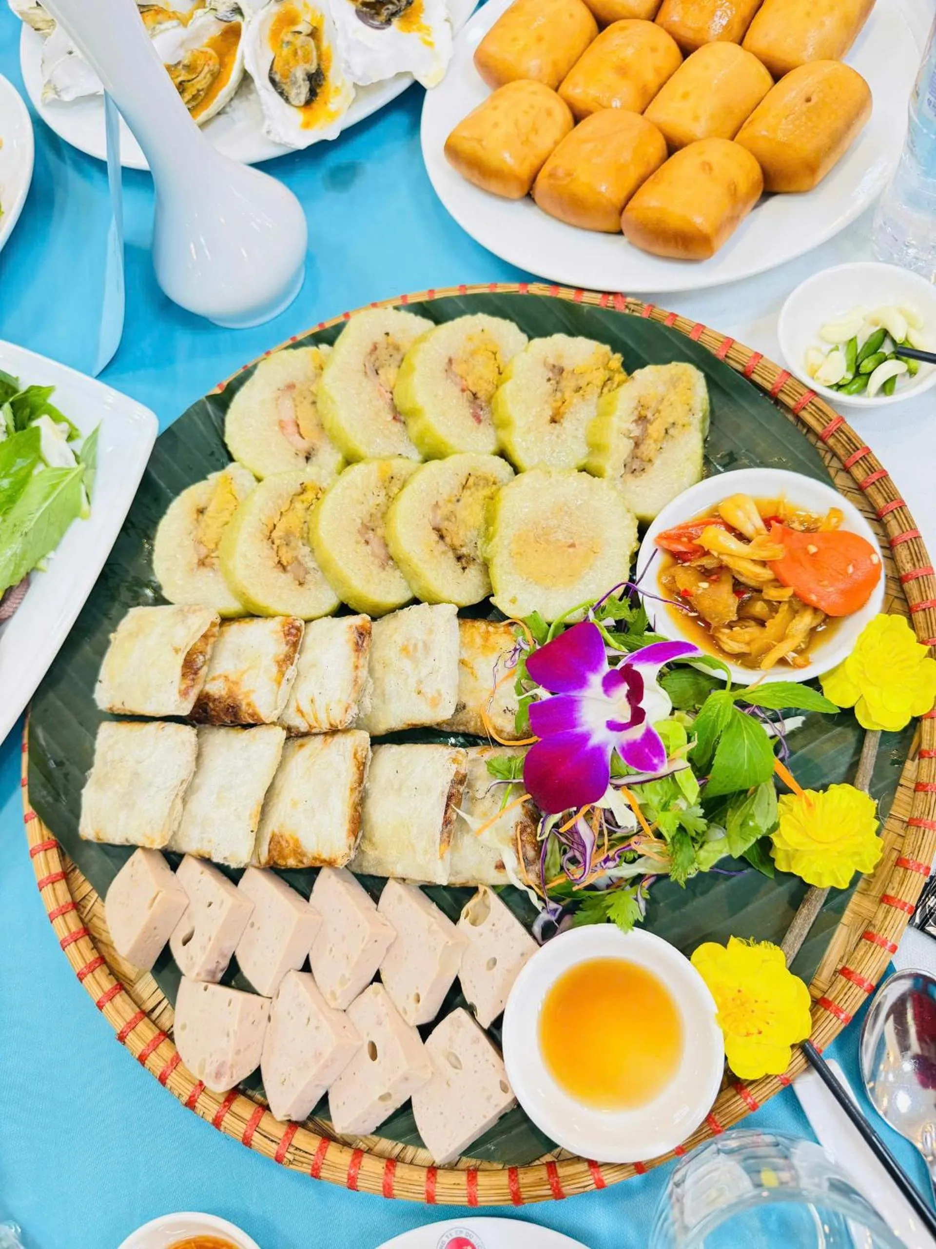 Food and drinks in Khách Sạn Hùng Vương Quảng Ngãi