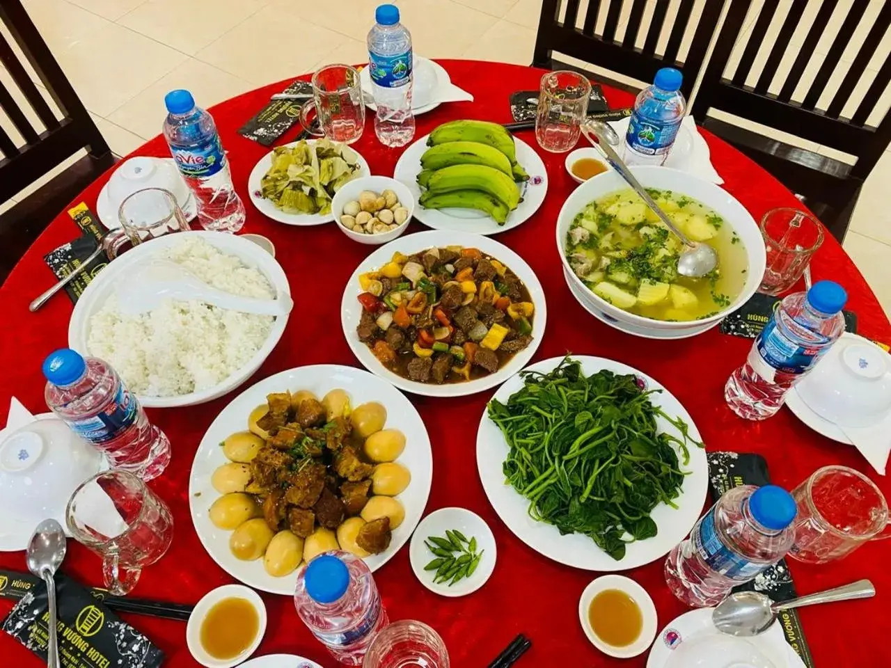 Restaurant/places to eat in Khách Sạn Hùng Vương Quảng Ngãi Restaurant/places to eat in Khách Sạn Hùng Vương Quảng Ngãi