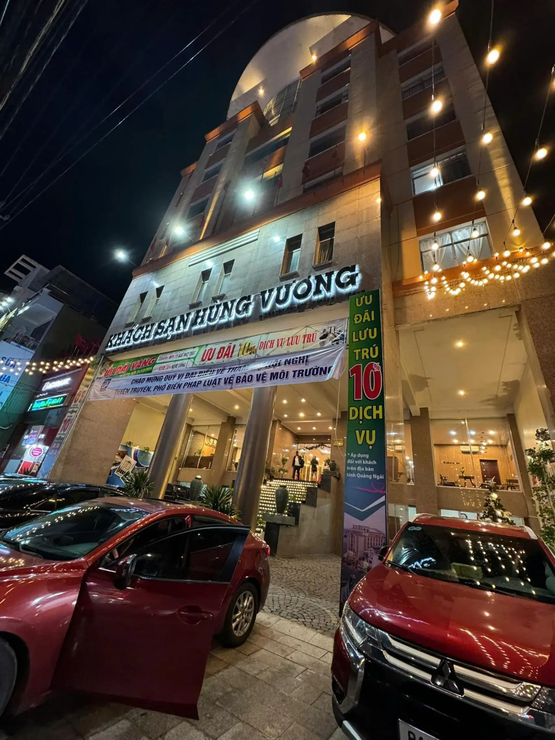 Property building in Khách Sạn Hùng Vương Quảng Ngãi Property building in Khách Sạn Hùng Vương Quảng Ngãi