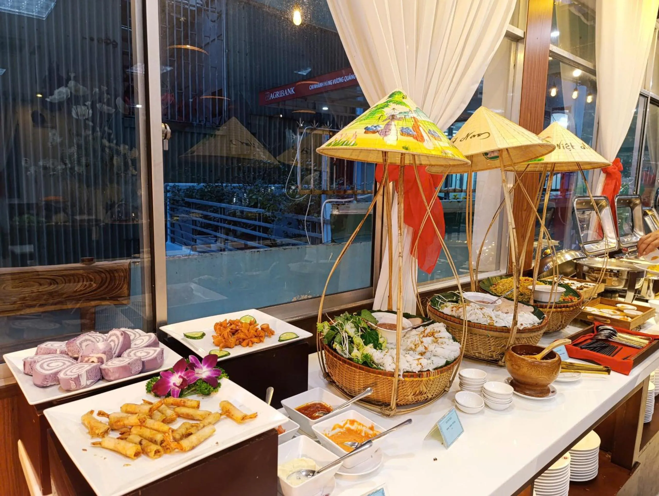 Breakfast in Khách Sạn Hùng Vương Quảng Ngãi