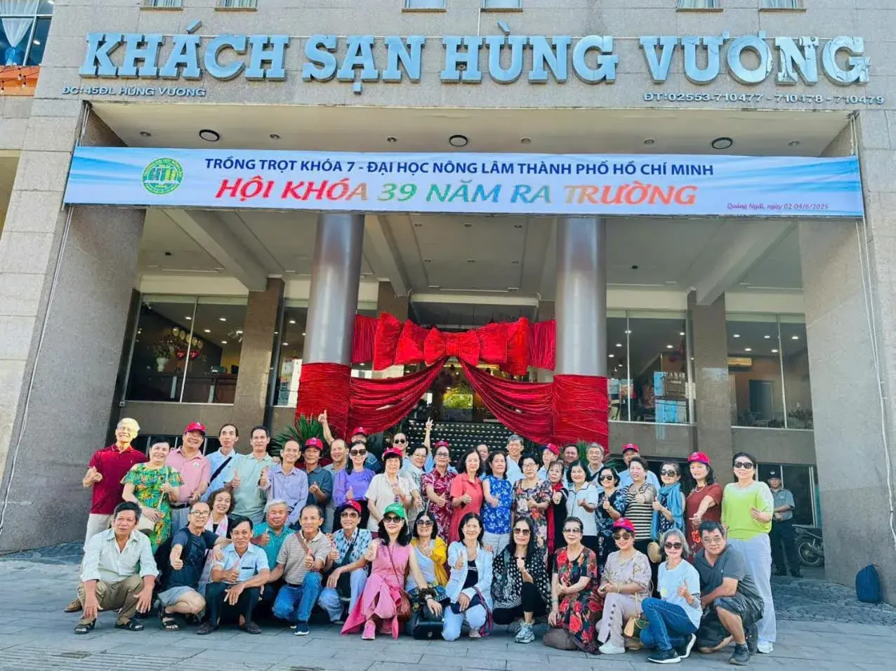 Facade/entrance in Khách Sạn Hùng Vương Quảng Ngãi Facade/entrance in Khách Sạn Hùng Vương Quảng Ngãi