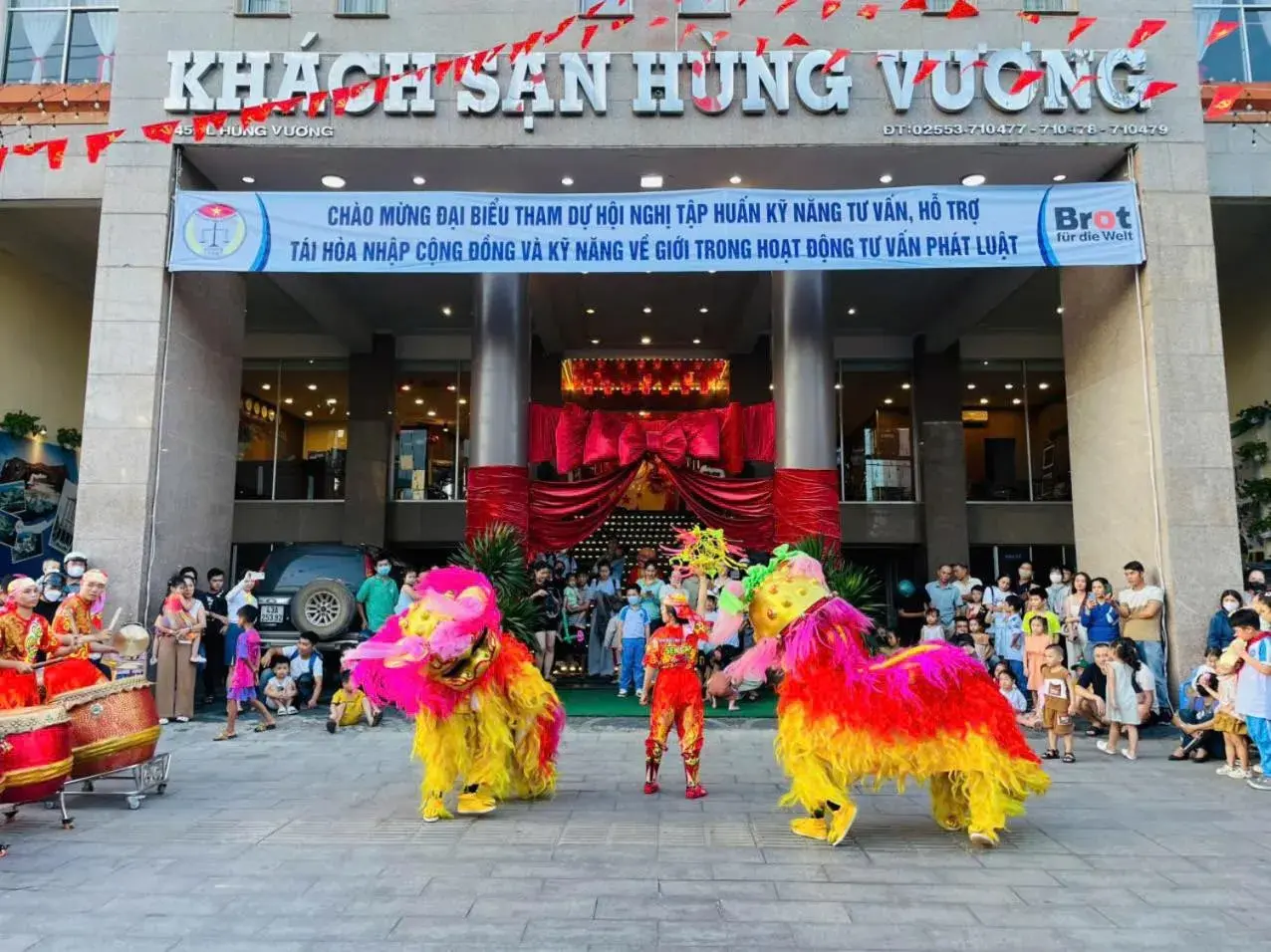 Property building in Khách Sạn Hùng Vương Quảng Ngãi Property building in Khách Sạn Hùng Vương Quảng Ngãi