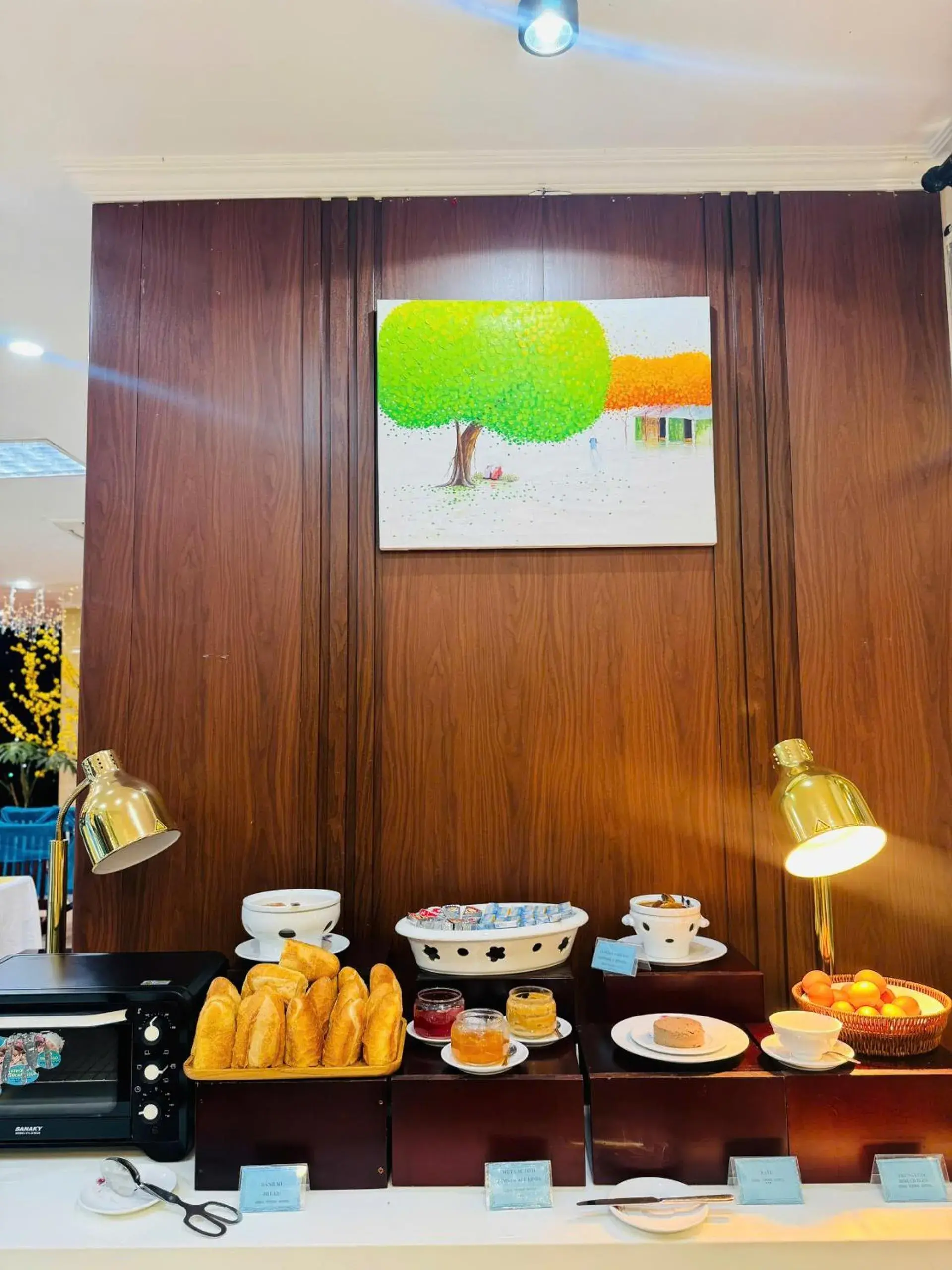 Restaurant/places to eat in Khách Sạn Hùng Vương Quảng Ngãi Restaurant/places to eat in Khách Sạn Hùng Vương Quảng Ngãi