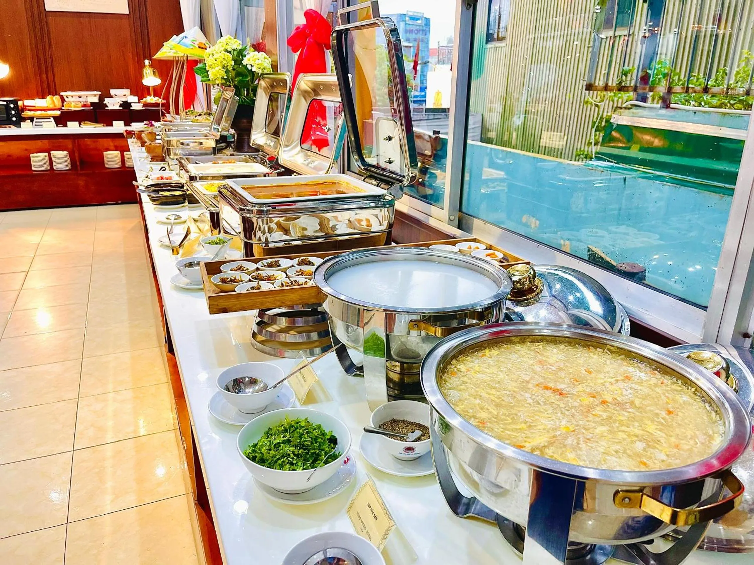 Restaurant/places to eat in Khách Sạn Hùng Vương Quảng Ngãi