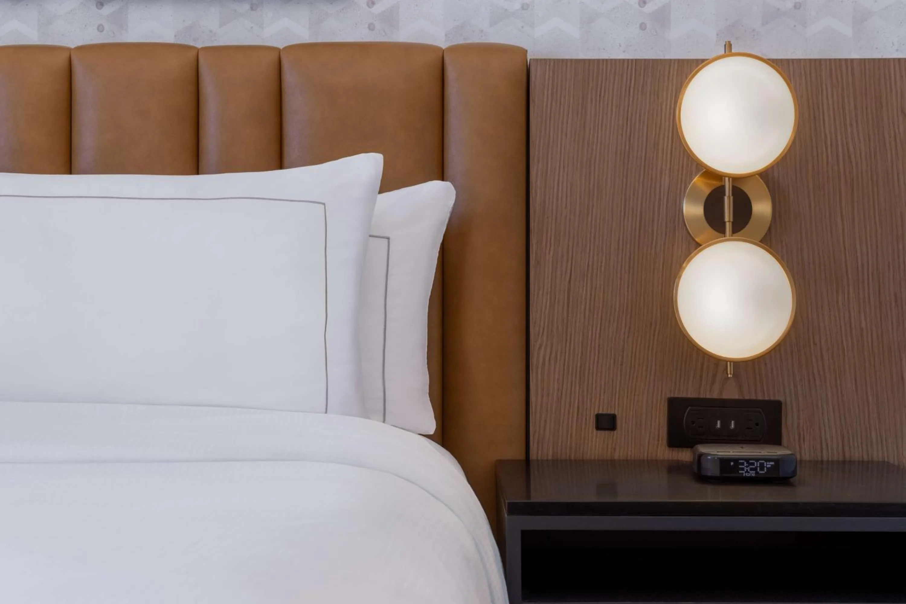 Bed in DoubleTree by Hilton Las Vegas East Flamingo