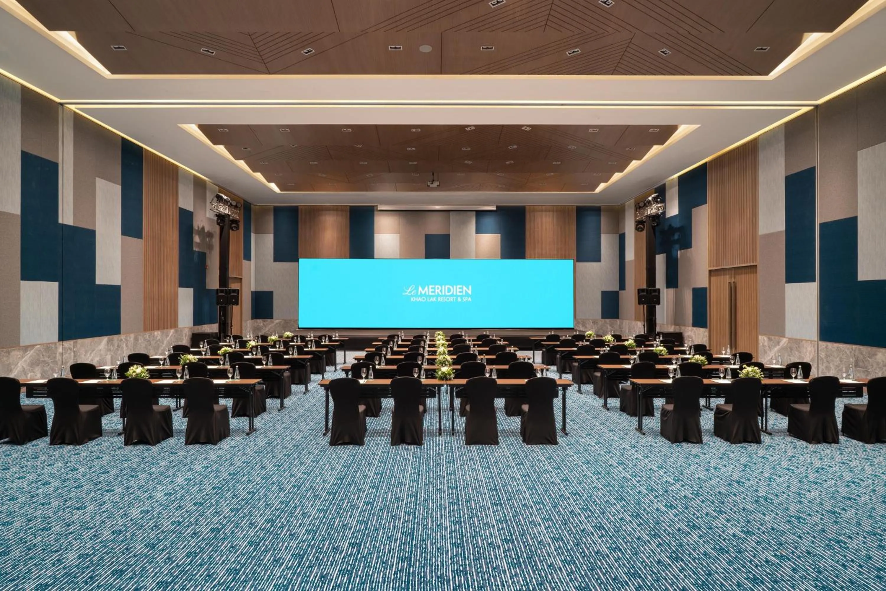 Meeting/conference room in Le Meridien Khao Lak Resort & Spa