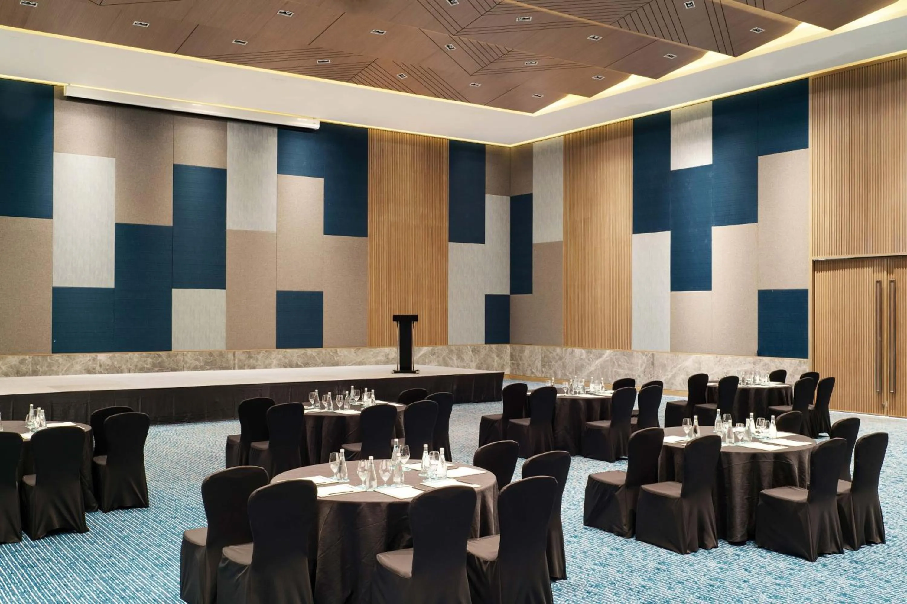 Meeting/conference room in Le Meridien Khao Lak Resort & Spa