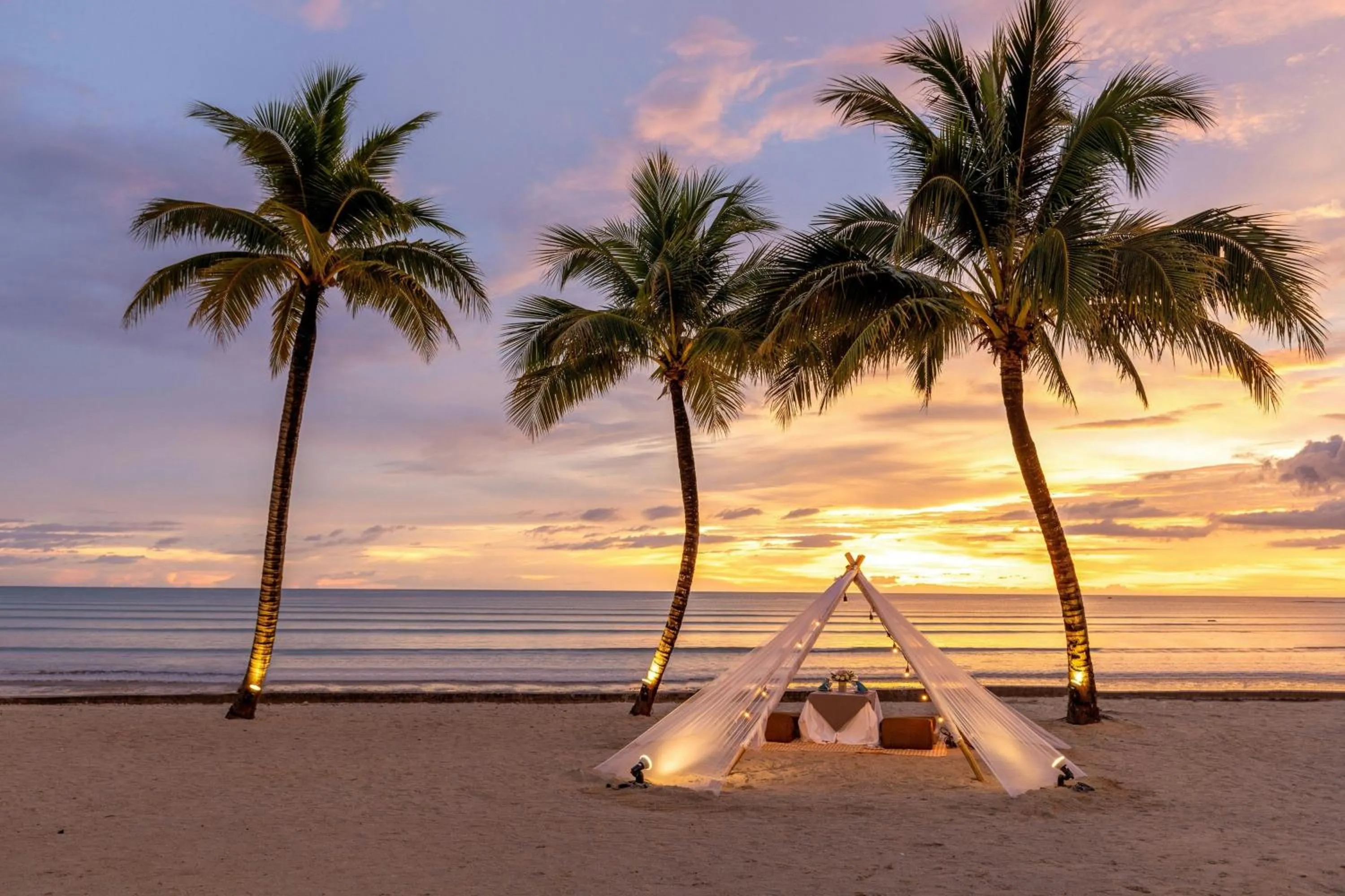 Beach in Le Meridien Khao Lak Resort & Spa