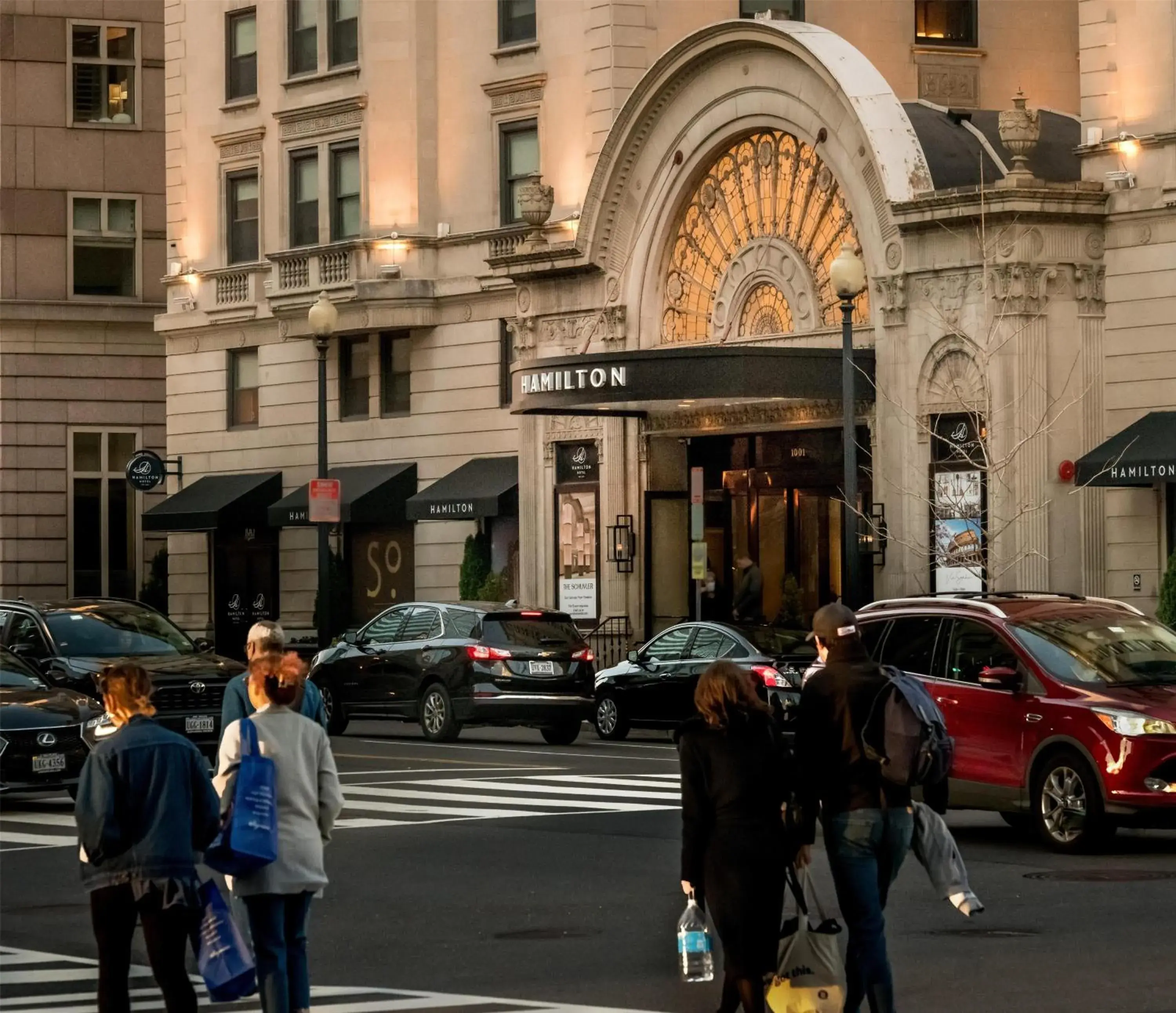 Property building in Hamilton Hotel - Washington DC Property building in Hamilton Hotel - Washington DC