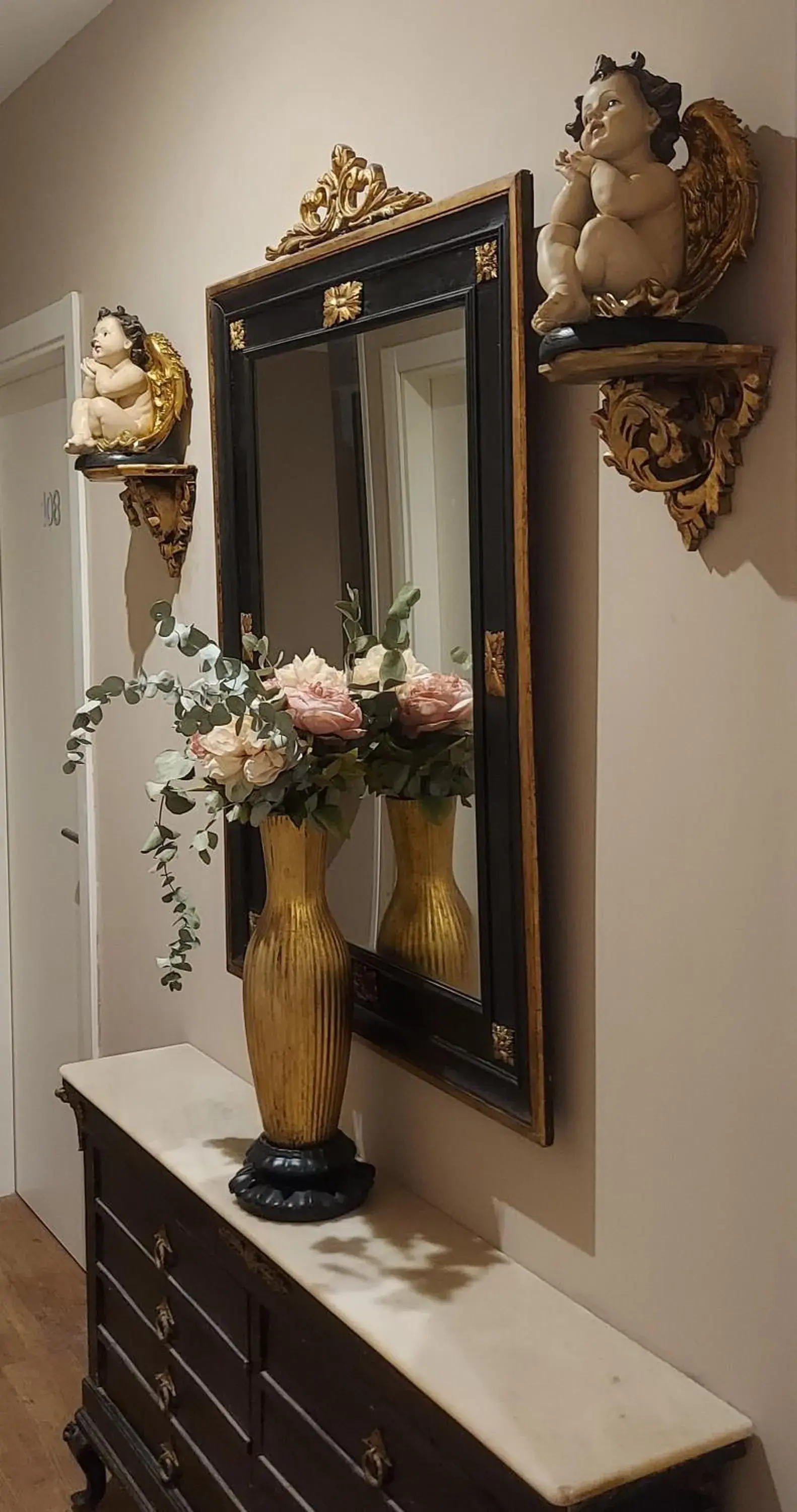 Area and facilities in Palacete de la Almudayna Area and facilities in Palacete de la Almudayna