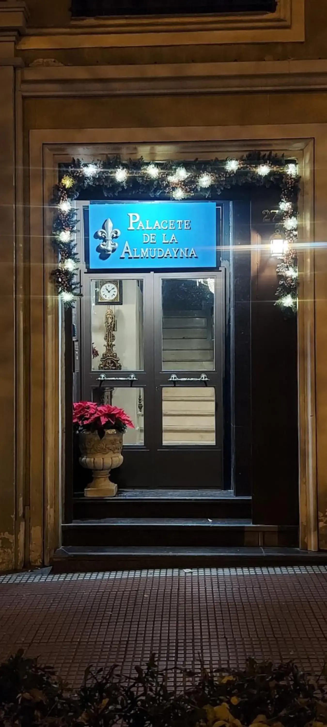 Facade/entrance in Palacete de la Almudayna Facade/entrance in Palacete de la Almudayna