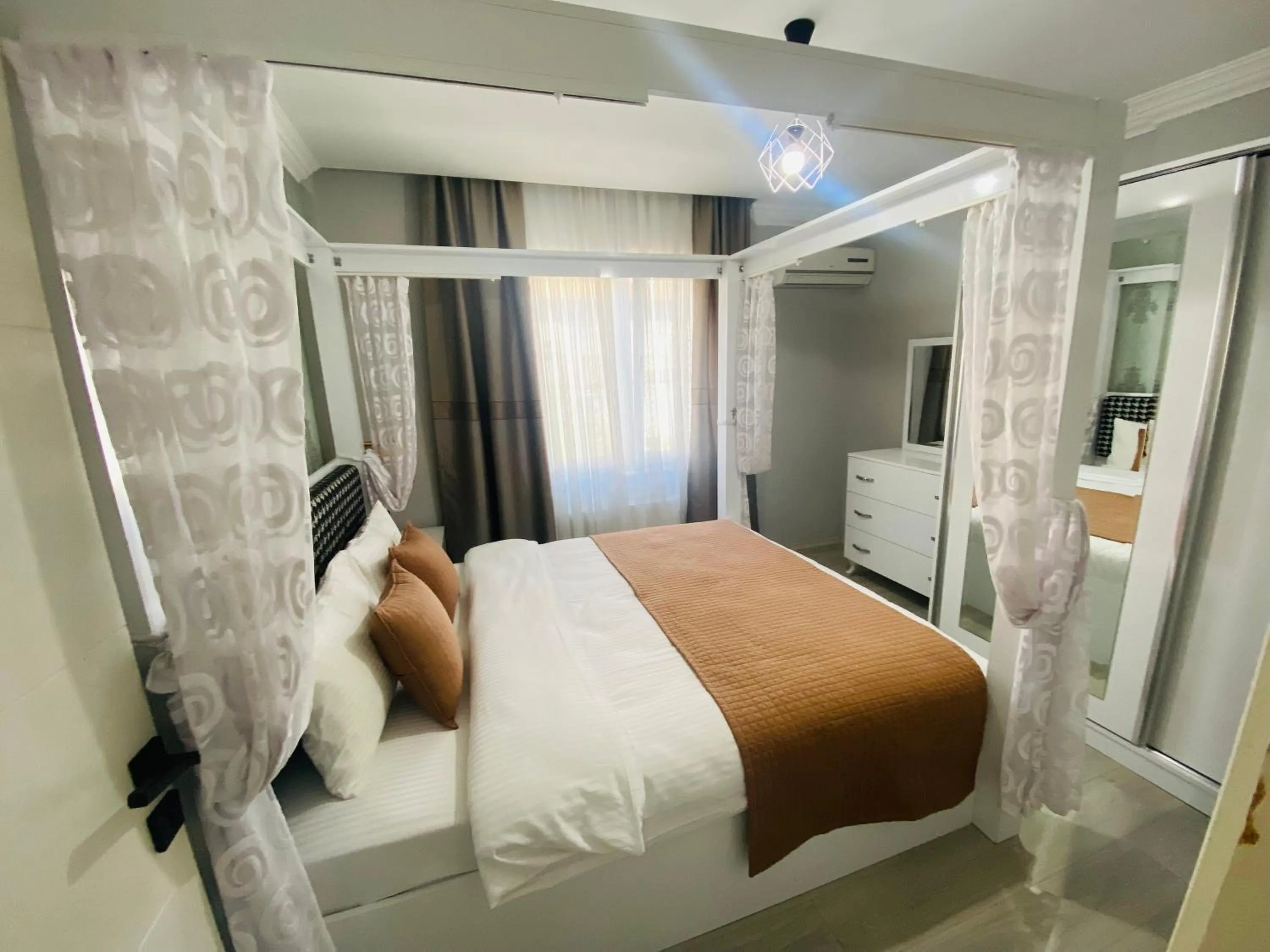 Bed in Royal Loft Suit