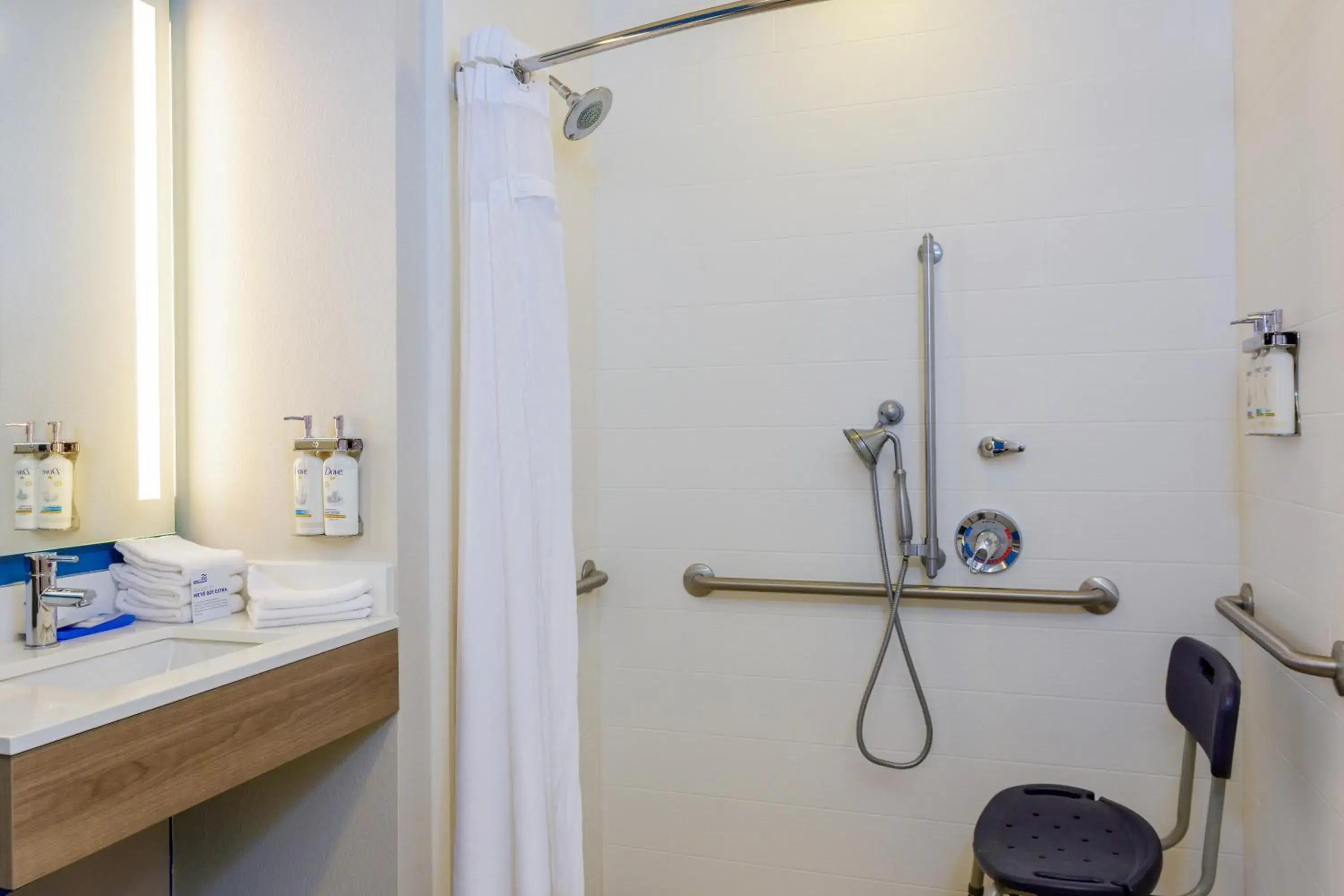 King Suite with Shower - Communications/Mobility Accessible in Holiday Inn Express Orlando-Ocoee East by IHG King Suite with Shower - Communications/Mobility Accessible in Holiday Inn Express Orlando-Ocoee East by IHG