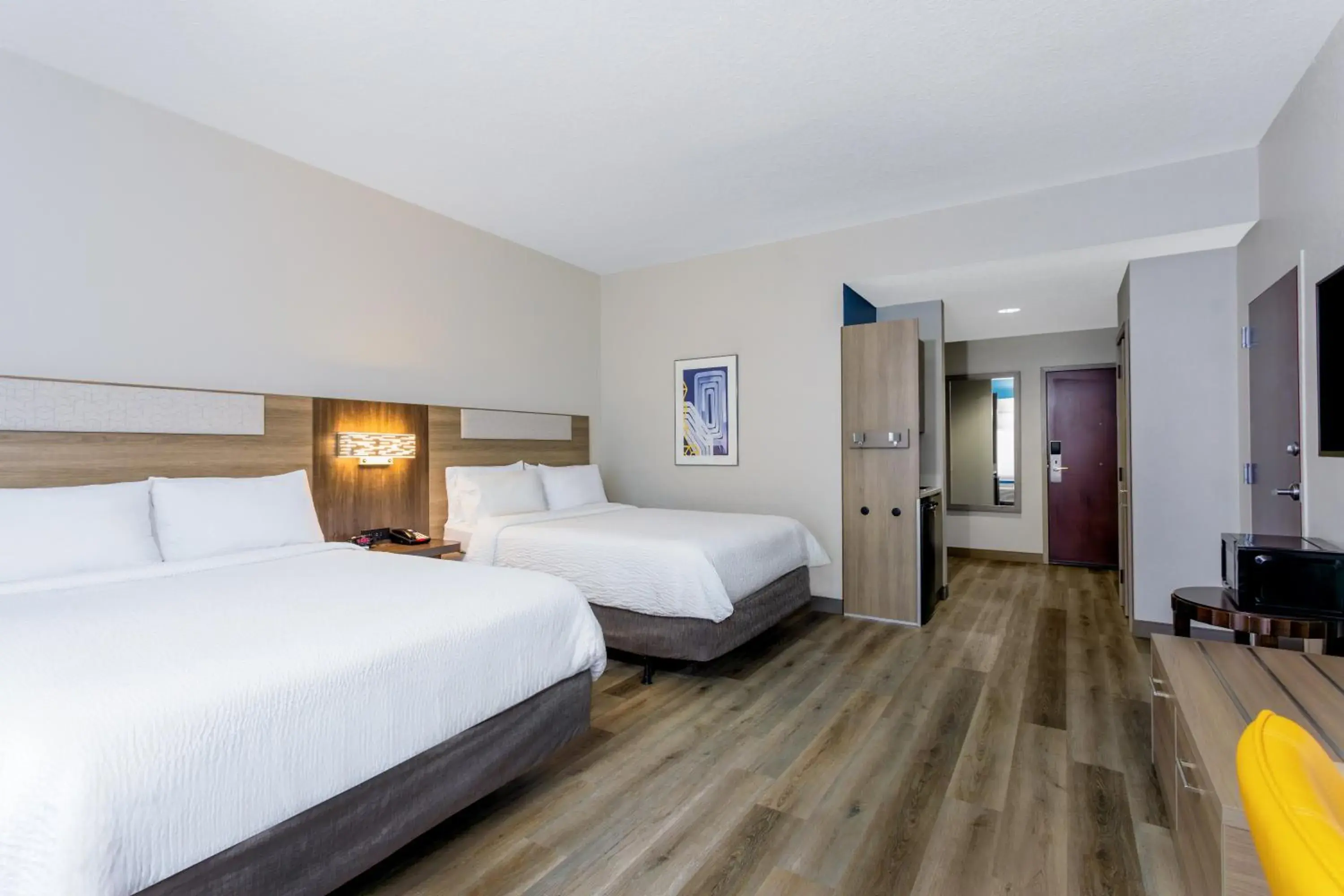 Standard Queen Room with Two Queen Beds and Tub - Mobility/Communications Accessible in Holiday Inn Express Orlando-Ocoee East by IHG Standard Queen Room with Two Queen Beds and Tub - Mobility/Communications Accessible in Holiday Inn Express Orlando-Ocoee East by IHG