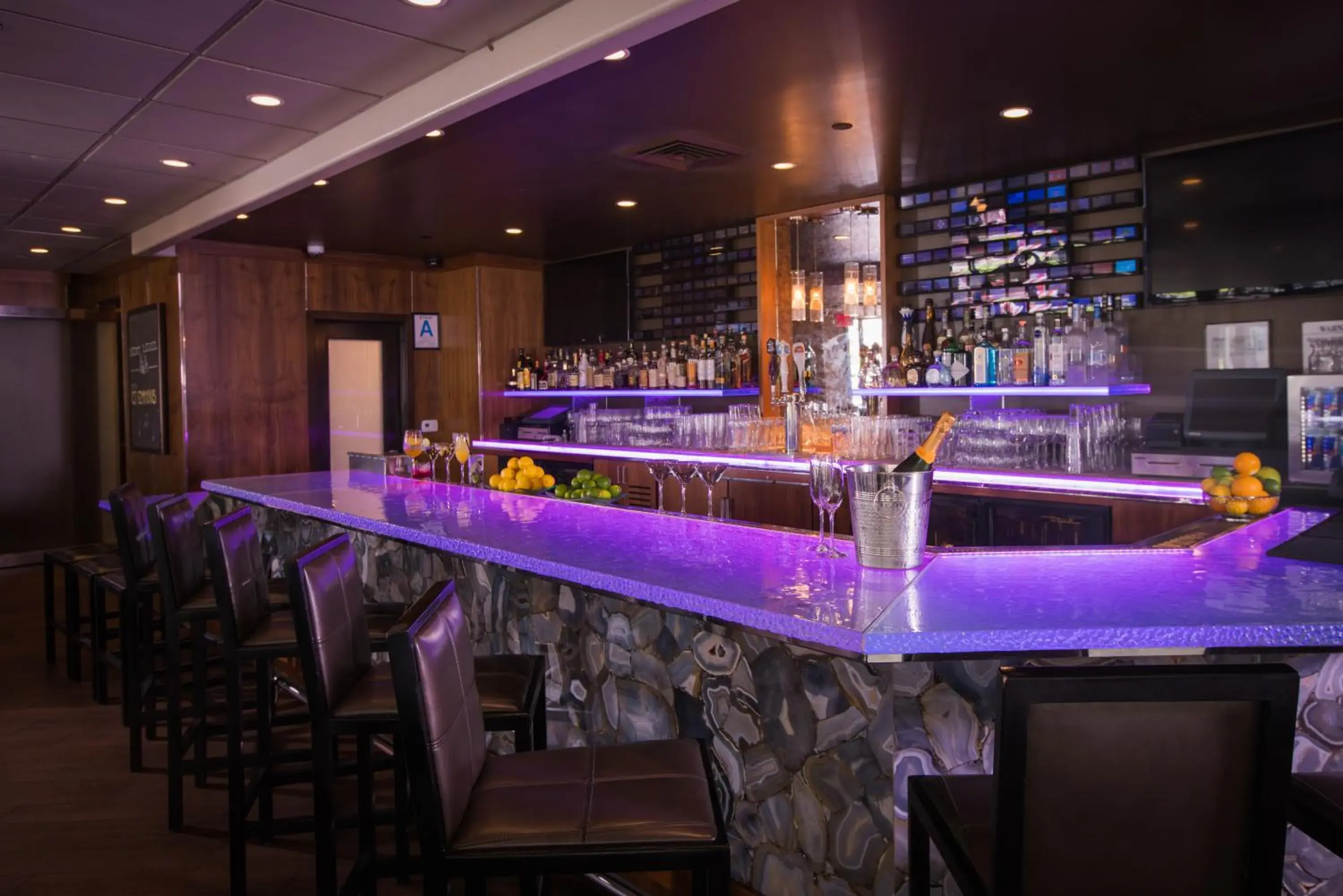 Lounge or bar in E Central Hotel Downtown Los Angeles Lounge or bar in E Central Hotel Downtown Los Angeles