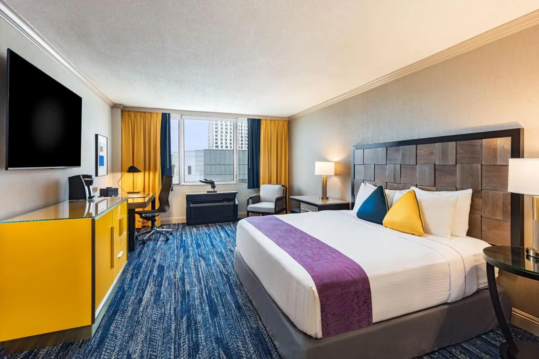 Deluxe King Room in E Central Hotel Downtown Los Angeles Deluxe King Room in E Central Hotel Downtown Los Angeles