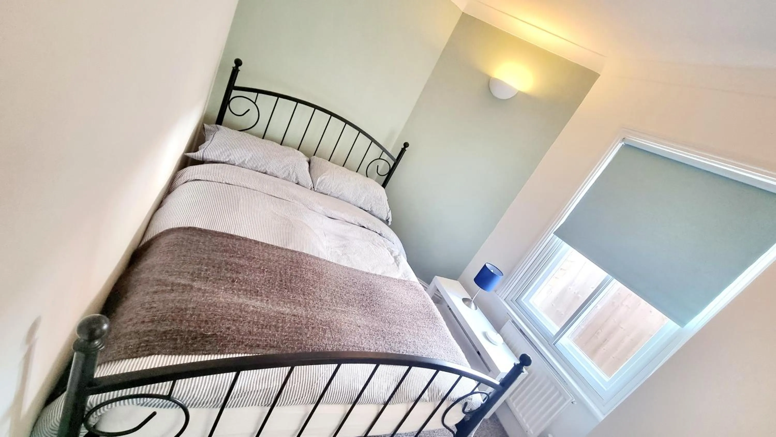 Bedroom, Bed in Beachcomber Holiday Apartments