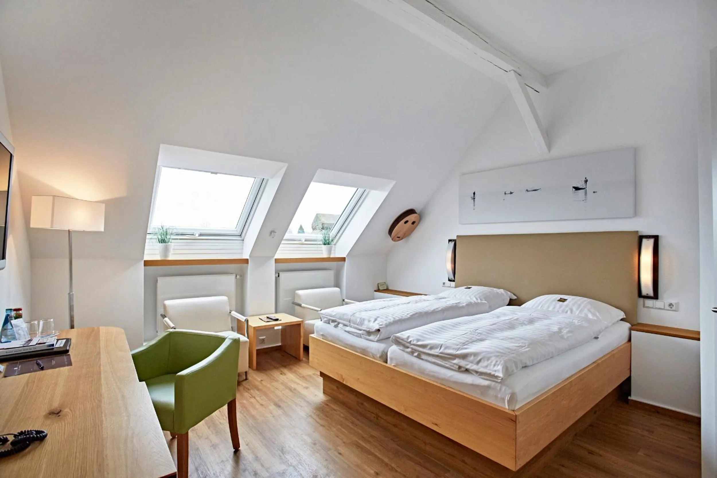 Day, Bed in Hotel Zur Wartburg